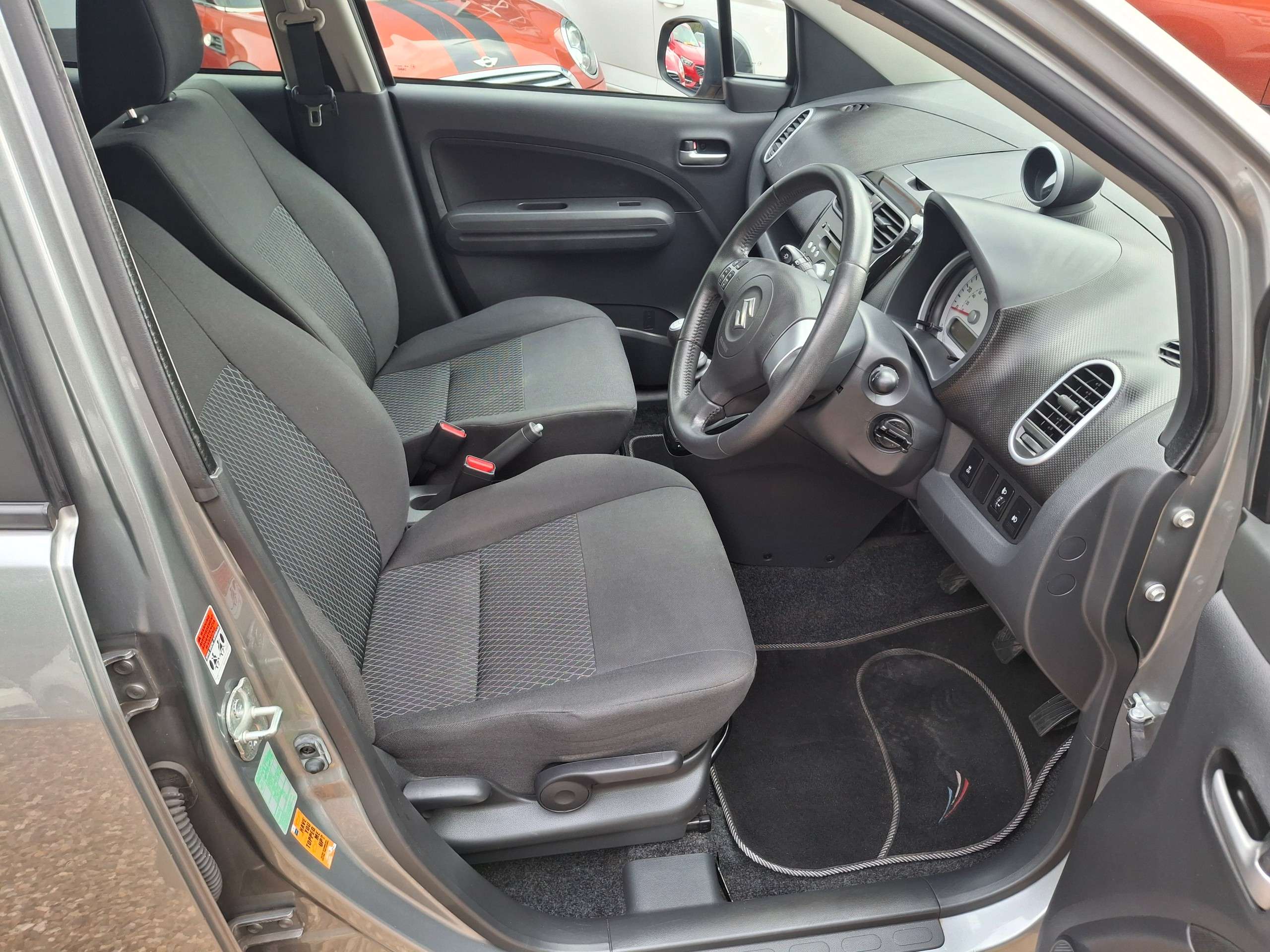 2014 SUZUKI SPLASH 2014 SUZUKI SPLASH