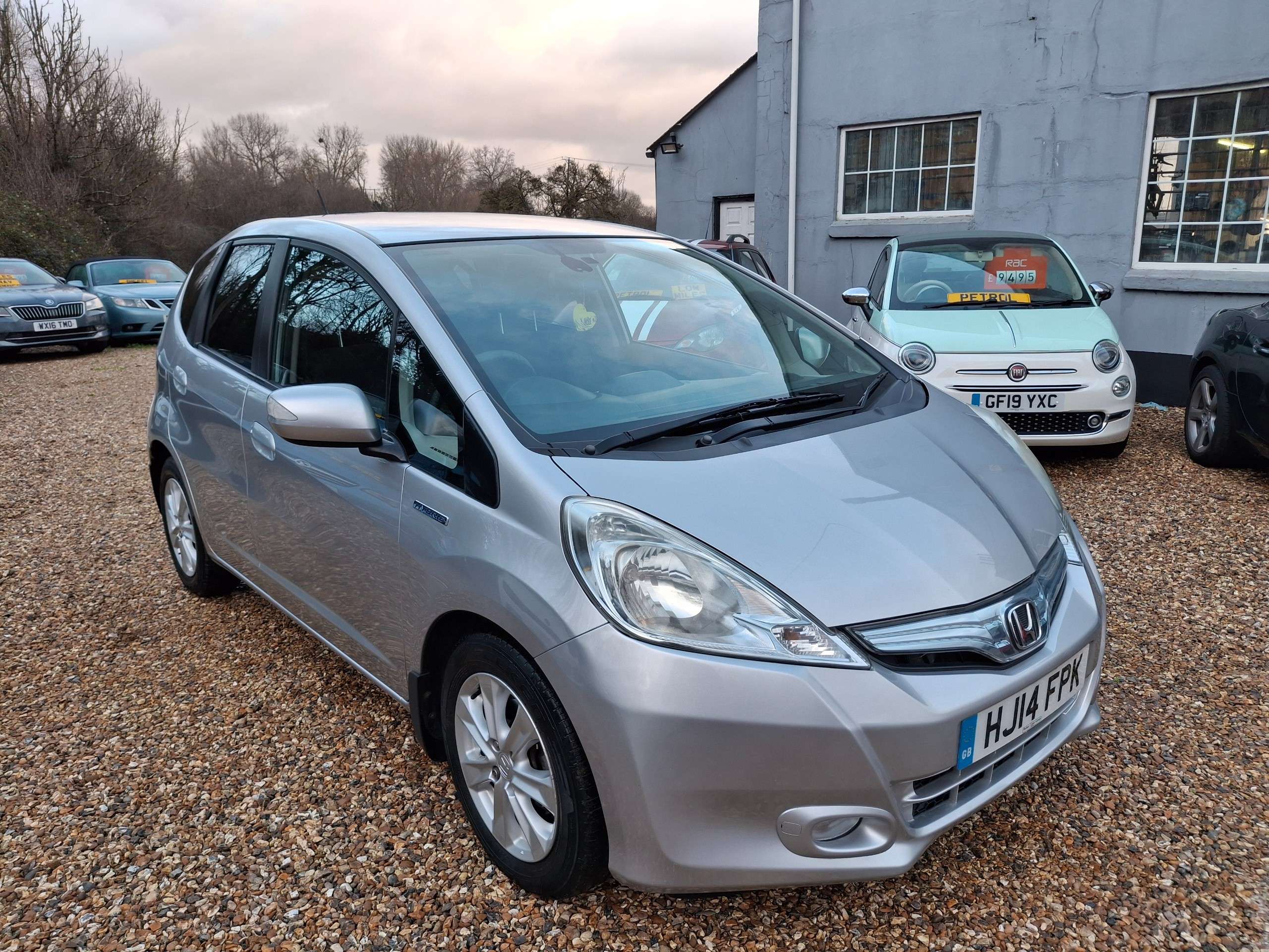 A 2014 HONDA JAZZ 1.3h IMA HS Hatchback 5dr Petrol Hybrid CVT Euro 5 (102 ps) A 2014 HONDA JAZZ 1.3h IMA HS Hatchback 5dr Petrol Hybrid CVT Euro 5 (102 ps)
