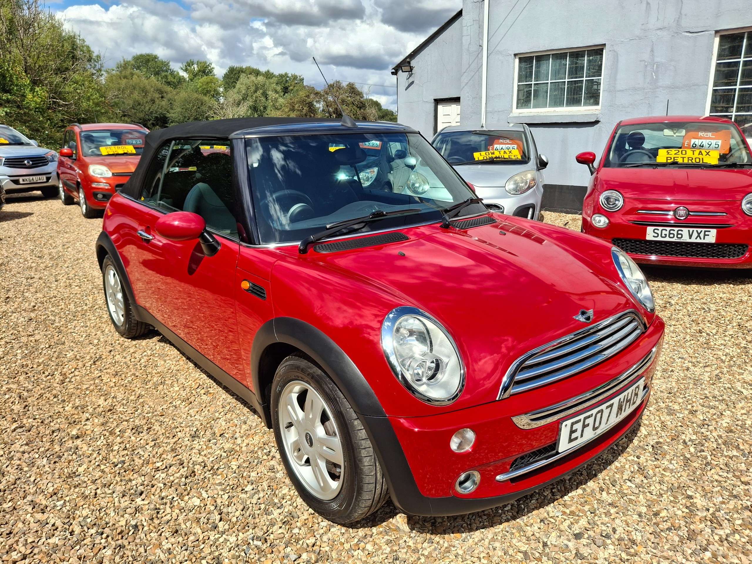 A 2007 MINI CONVERTIBLE 1.6 Cooper Convertible 2dr Petrol Manual Euro 3 (115 ps) A 2007 MINI CONVERTIBLE 1.6 Cooper Convertible 2dr Petrol Manual Euro 3 (115 ps)