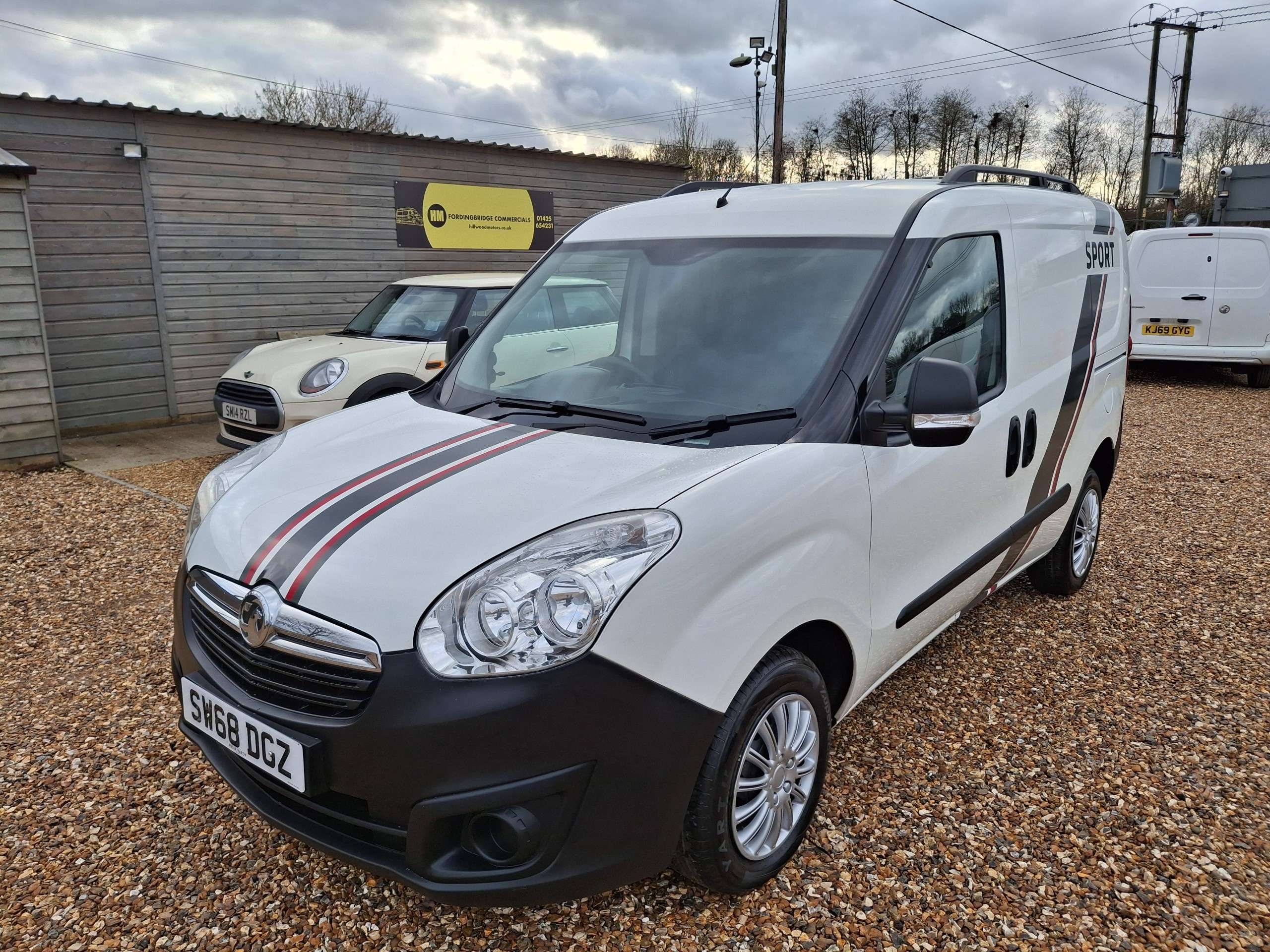 A 2018 VAUXHALL COMBO 1.3 CDTi 2000 Temperature Controlled 3dr Diesel Manual FWD L1 H1 (133 g/km, 94 bhp) A 2018 VAUXHALL COMBO 1.3 CDTi 2000 Temperature Controlled 3dr Diesel Manual FWD L1 H1 (133 g/km, 94 bhp)