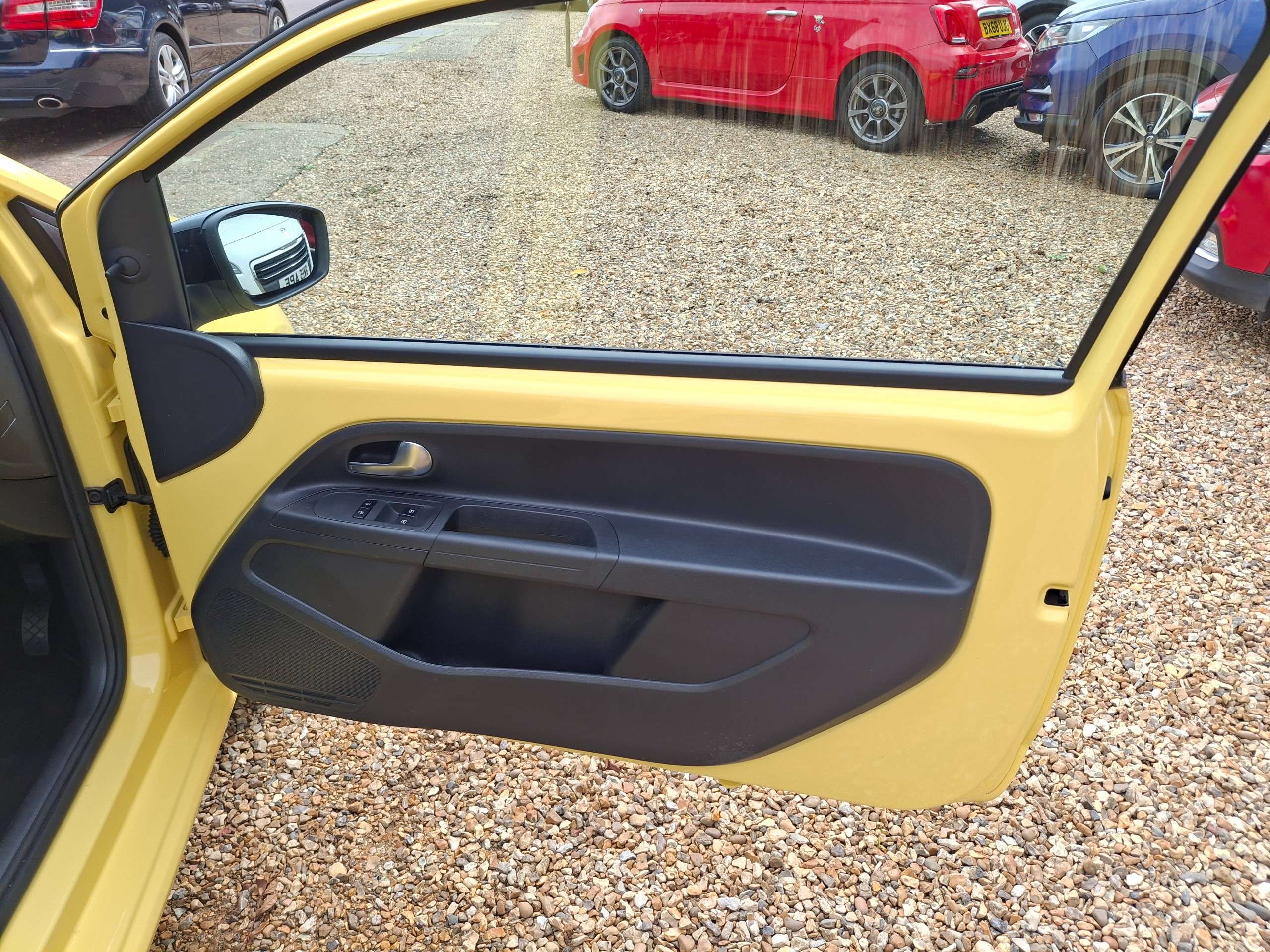 2016 VOLKSWAGEN UP! 2016 VOLKSWAGEN UP!
