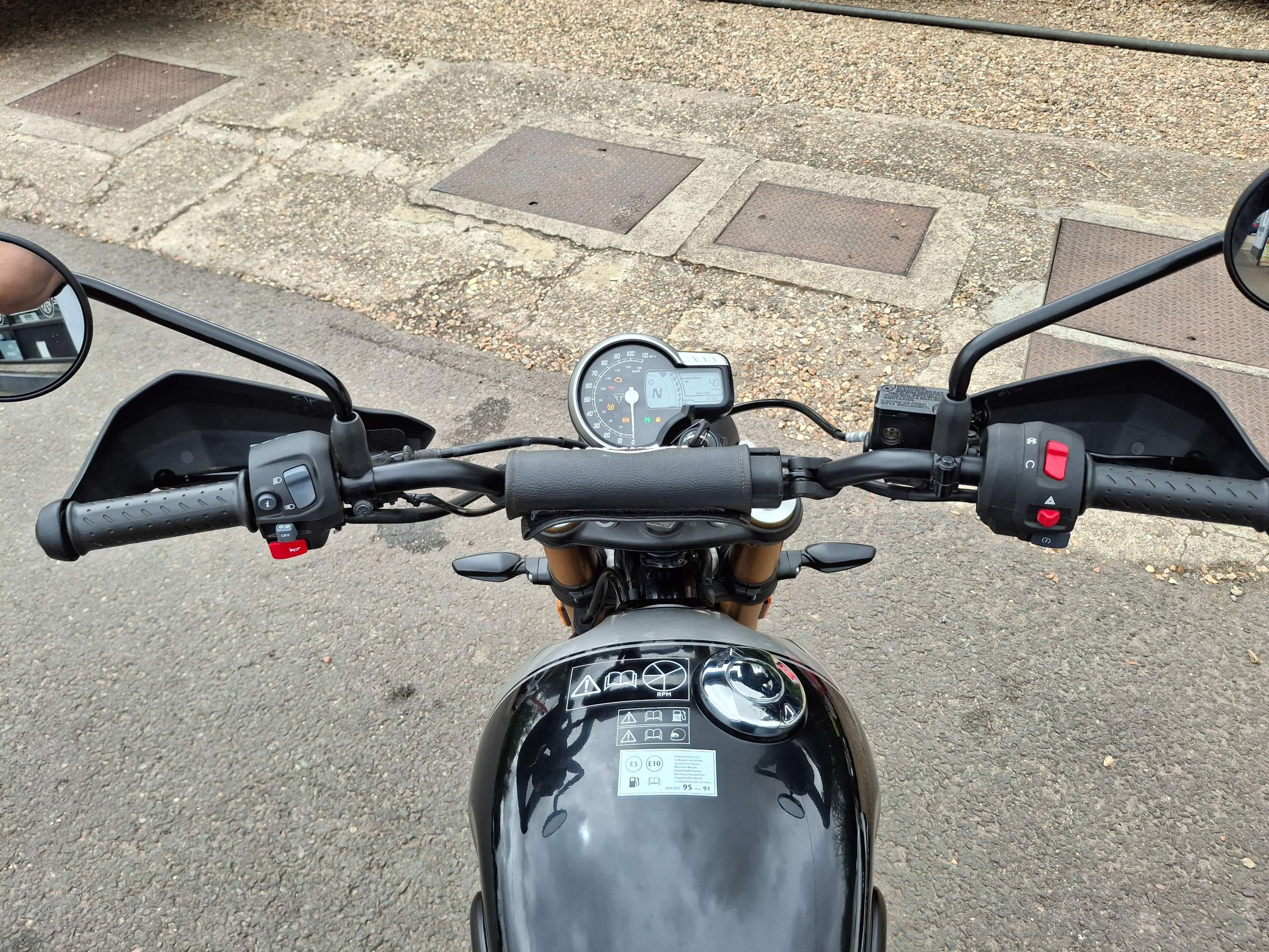 2024 TRIUMPH SCRAMBLER 2024 TRIUMPH SCRAMBLER