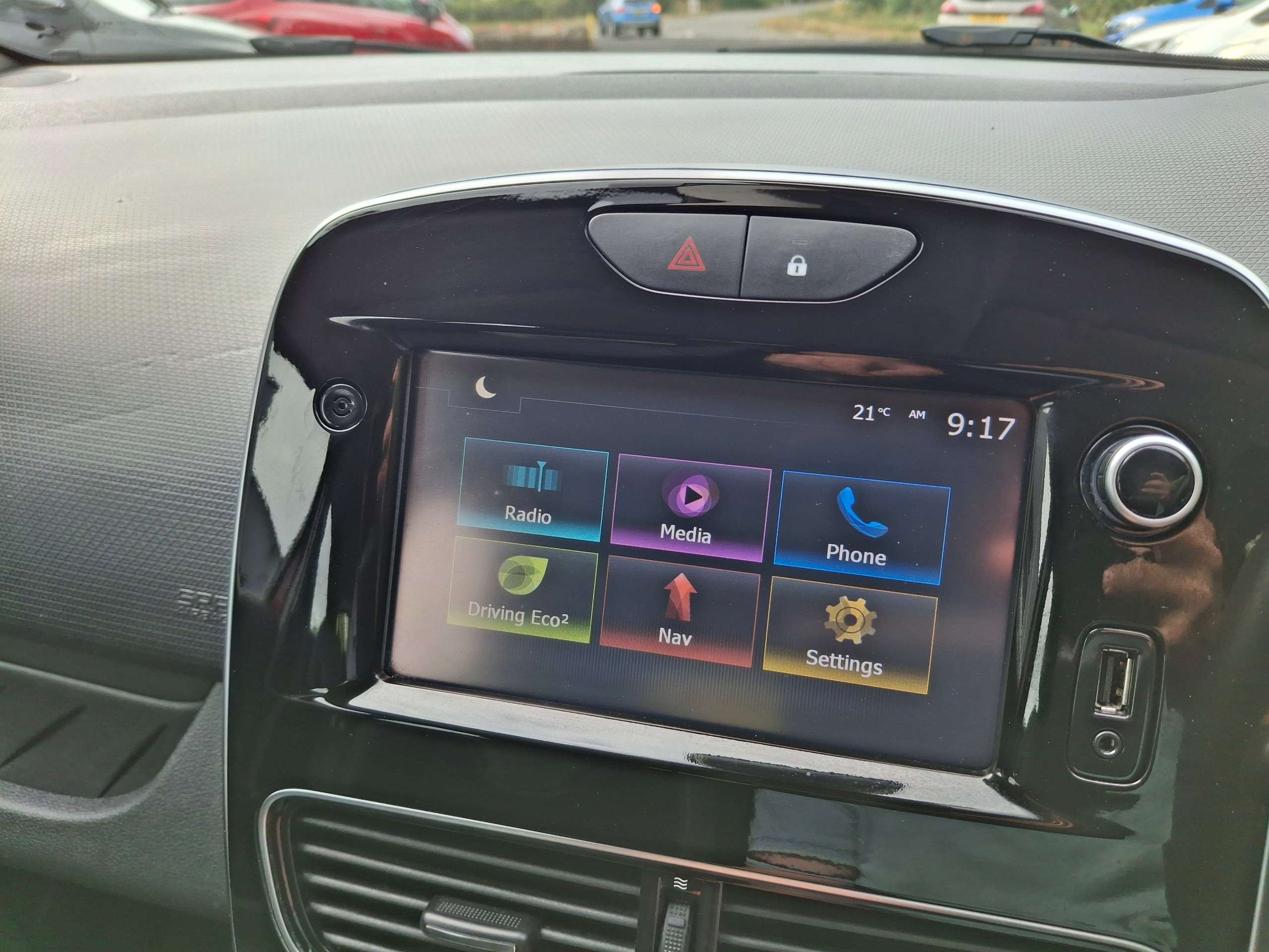 2017 RENAULT CLIO 2017 RENAULT CLIO