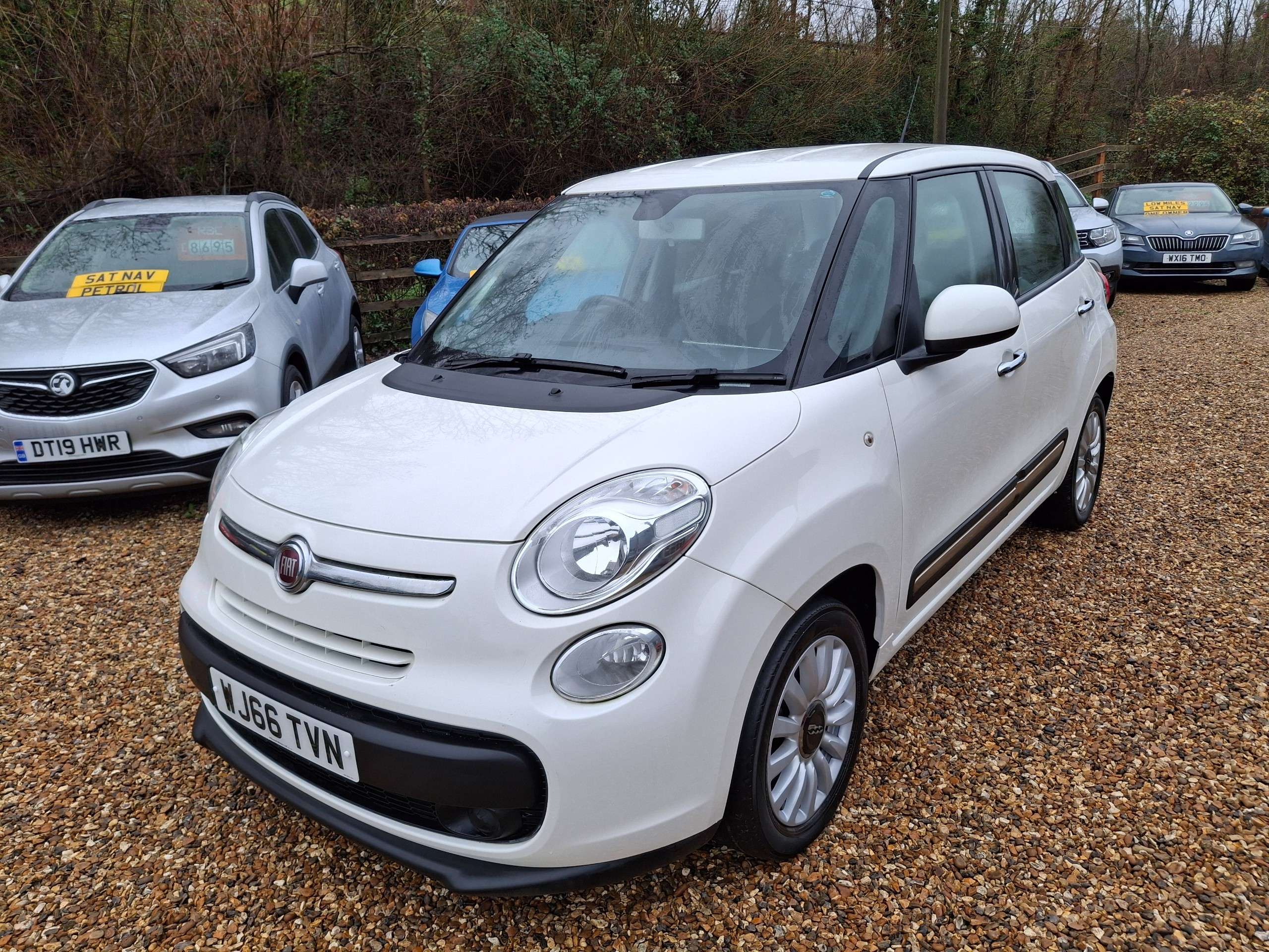 2016 FIAT 500L 2016 FIAT 500L