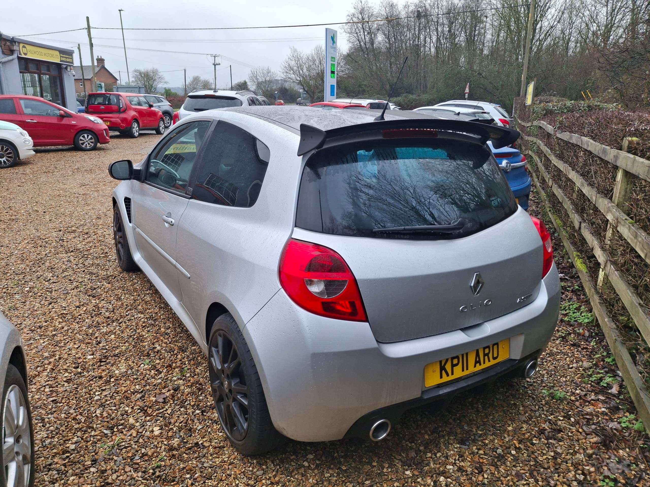 A 2011 RENAULT CLIO 2.0 Renaultsport Silverstone GP Hatchback 3dr Petrol Manual Euro 5 (200 ps) A 2011 RENAULT CLIO 2.0 Renaultsport Silverstone GP Hatchback 3dr Petrol Manual Euro 5 (200 ps)