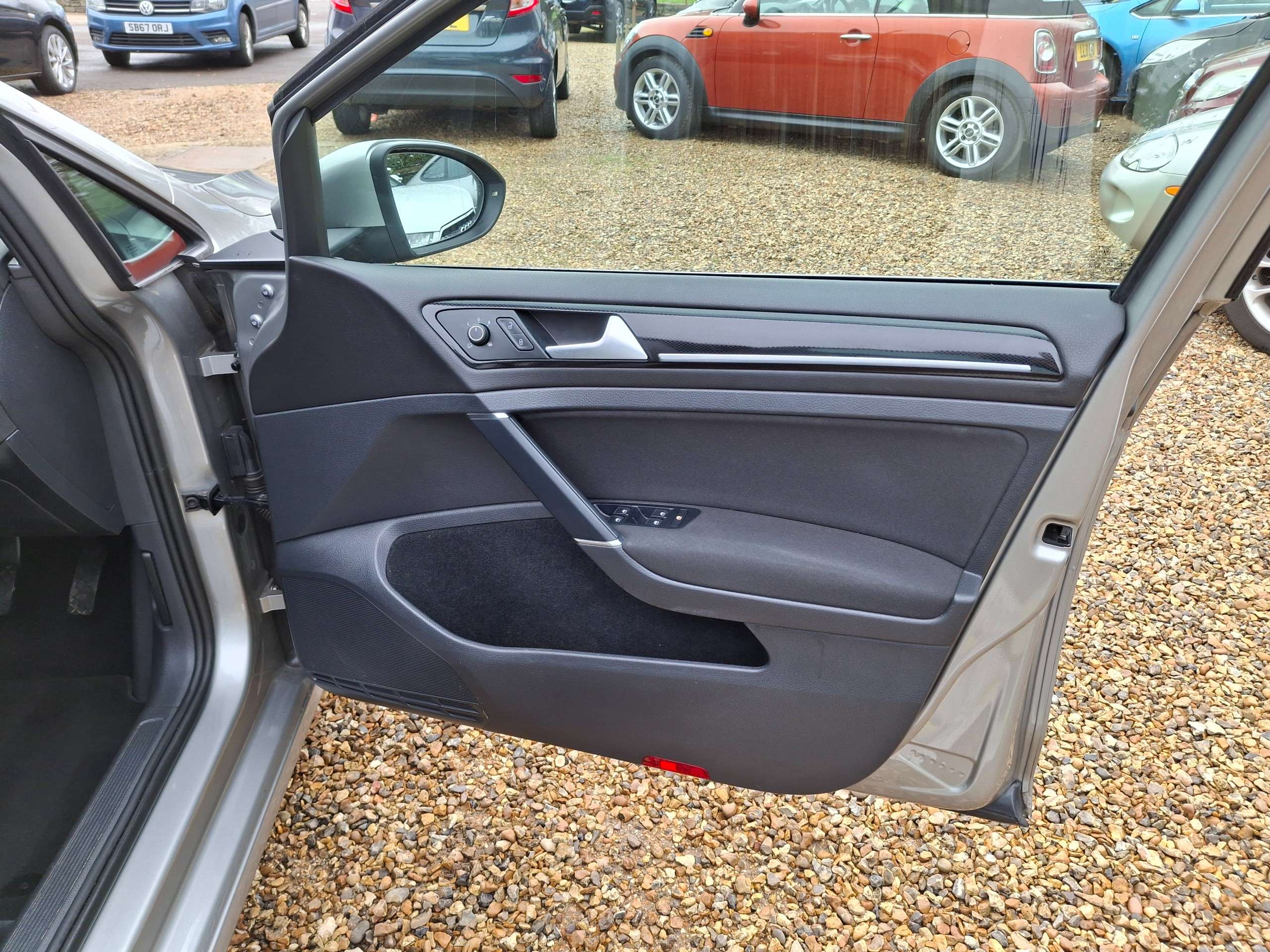 2017 VOLKSWAGEN GOLF 2017 VOLKSWAGEN GOLF