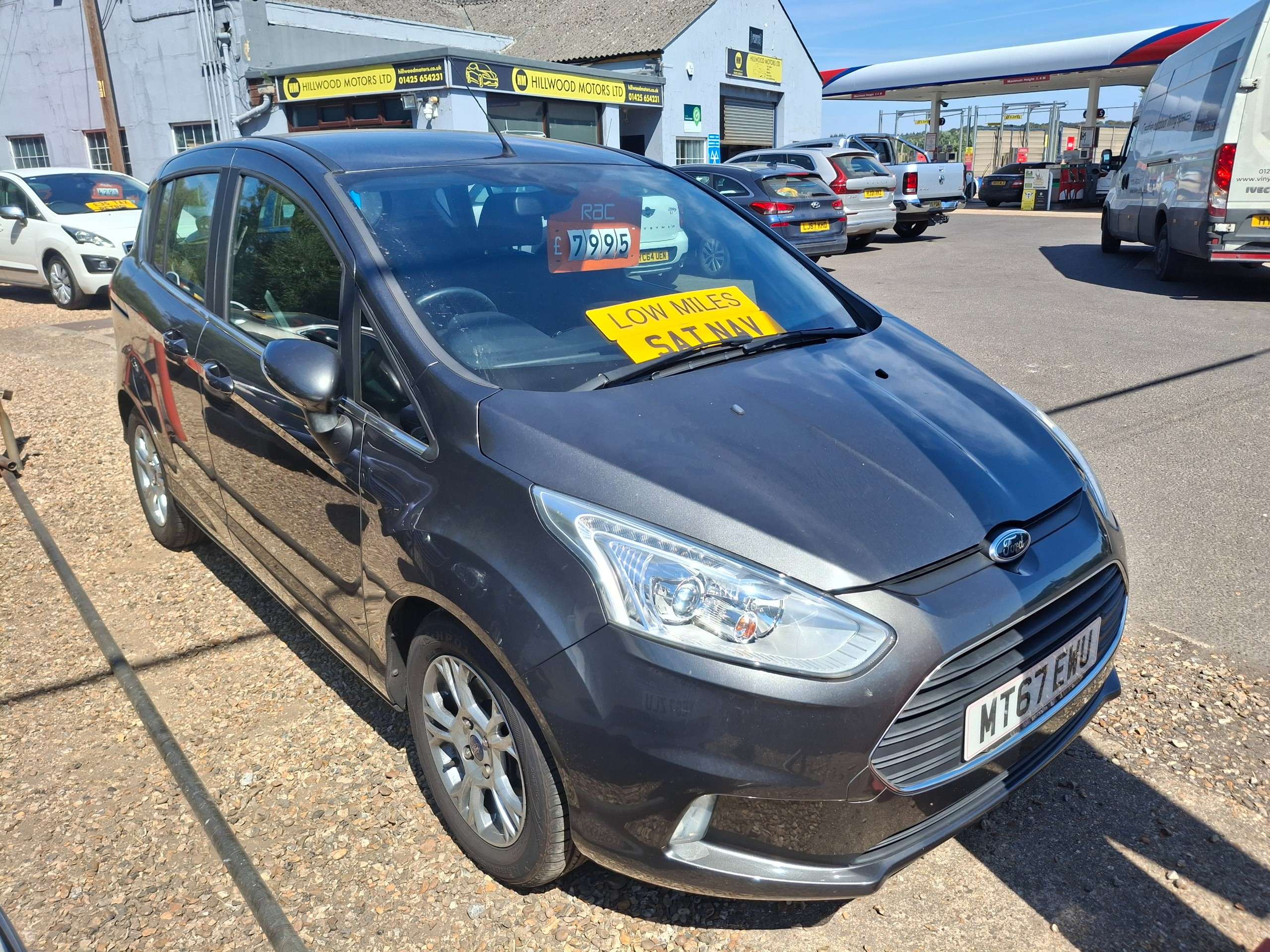 A 2017 FORD B-MAX 1.0T EcoBoost Zetec Navigator MPV 5dr Petrol Manual Euro 6 (100 ps) A 2017 FORD B-MAX 1.0T EcoBoost Zetec Navigator MPV 5dr Petrol Manual Euro 6 (100 ps)
