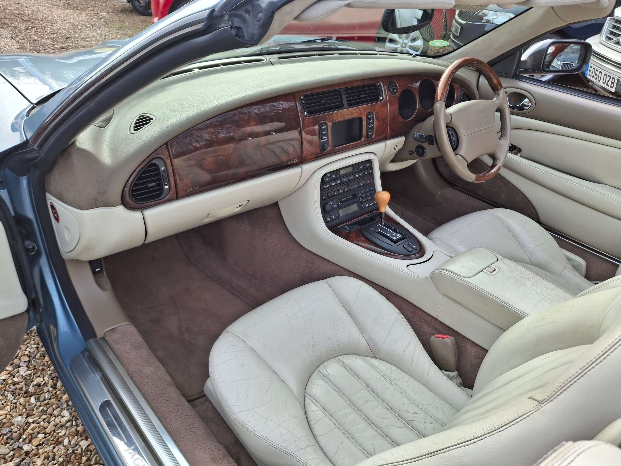 null JAGUAR XK8 null JAGUAR XK8