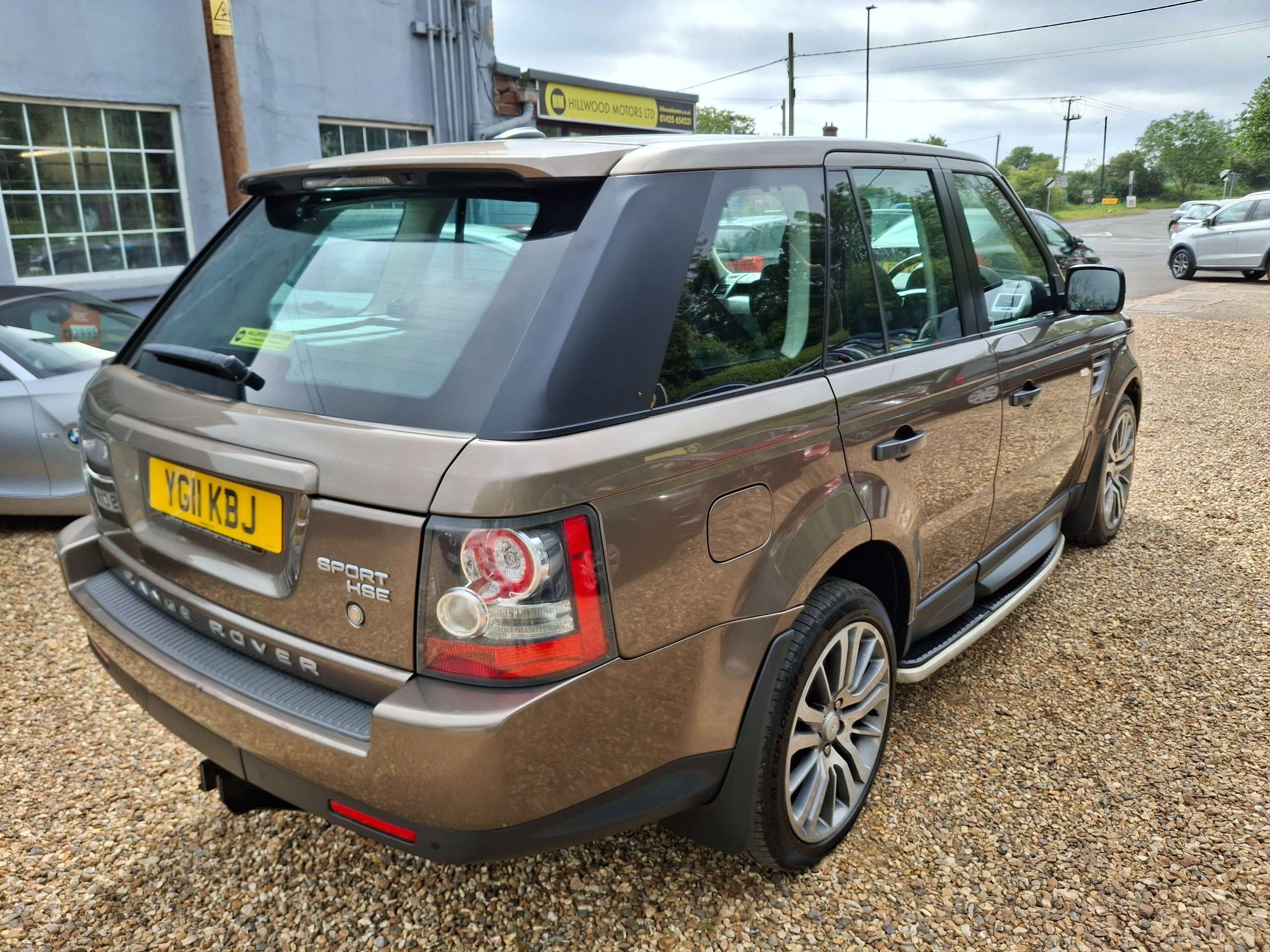 A 2011 LAND ROVER RANGE ROVER SPORT 3.0 TD V6 HSE SUV 5dr Diesel CommandShift 4WD Euro 5 (245 ps) A 2011 LAND ROVER RANGE ROVER SPORT 3.0 TD V6 HSE SUV 5dr Diesel CommandShift 4WD Euro 5 (245 ps)