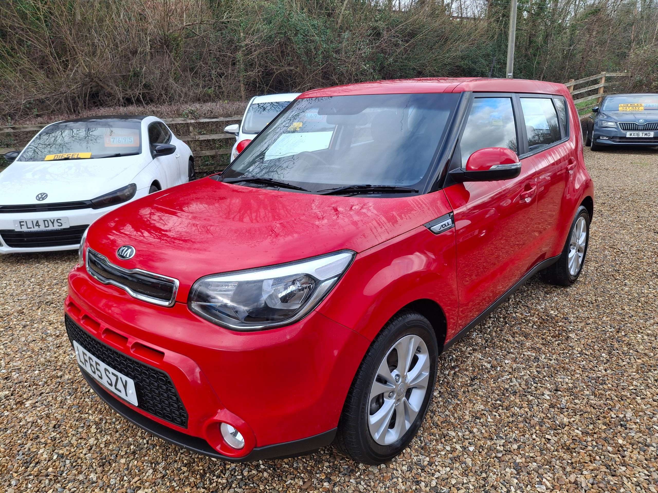 A 2015 KIA SOUL 1.6 GDi Connect SUV 5dr Petrol Manual Euro 6 (130 bhp) A 2015 KIA SOUL 1.6 GDi Connect SUV 5dr Petrol Manual Euro 6 (130 bhp)