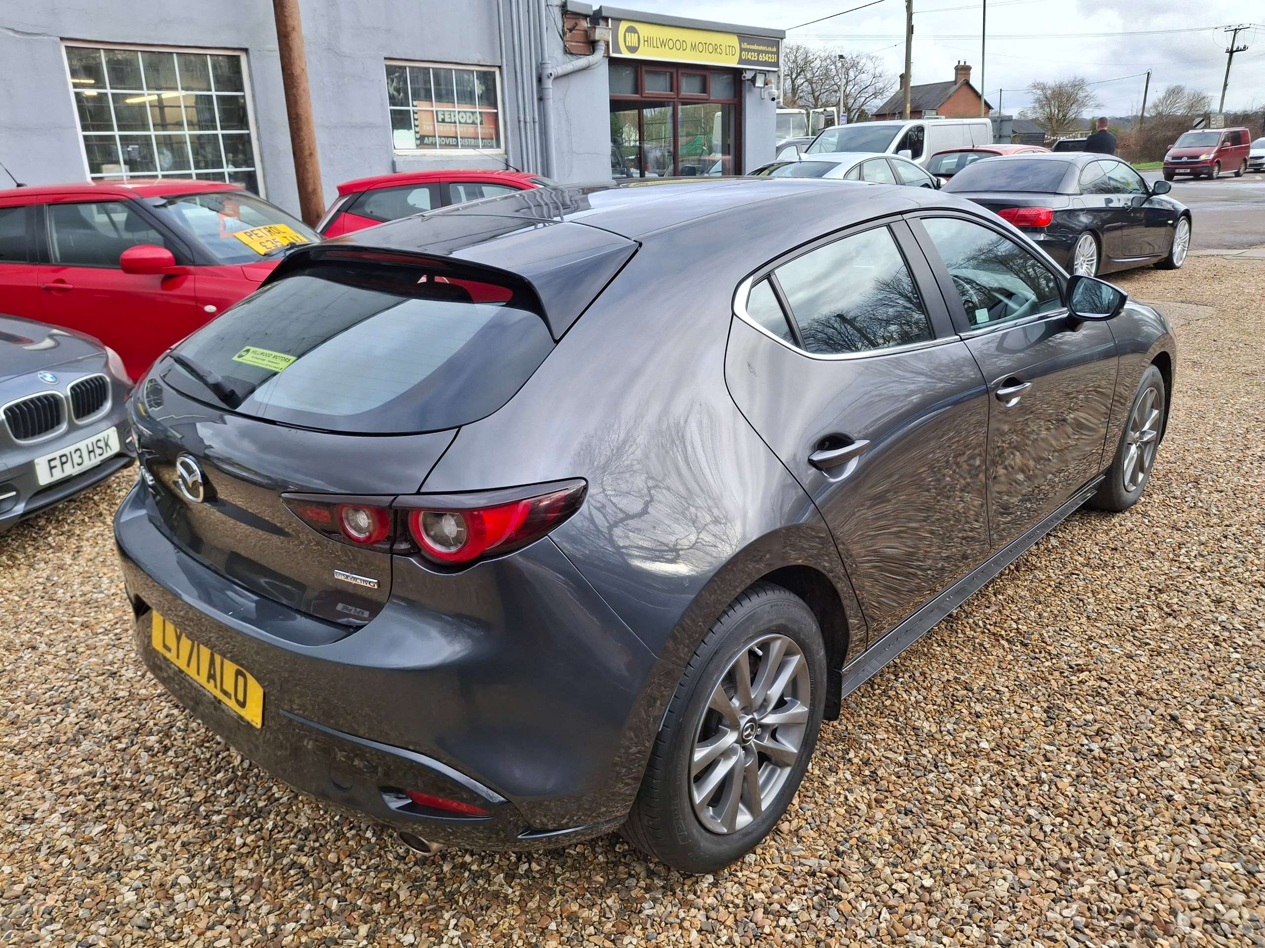 A 2022 MAZDA 3 2.0 e-SKYACTIV-G MHEV SE-L Hatchback 5dr Petrol Manual Euro 6 (s/s) (122 ps) A 2022 MAZDA 3 2.0 e-SKYACTIV-G MHEV SE-L Hatchback 5dr Petrol Manual Euro 6 (s/s) (122 ps)