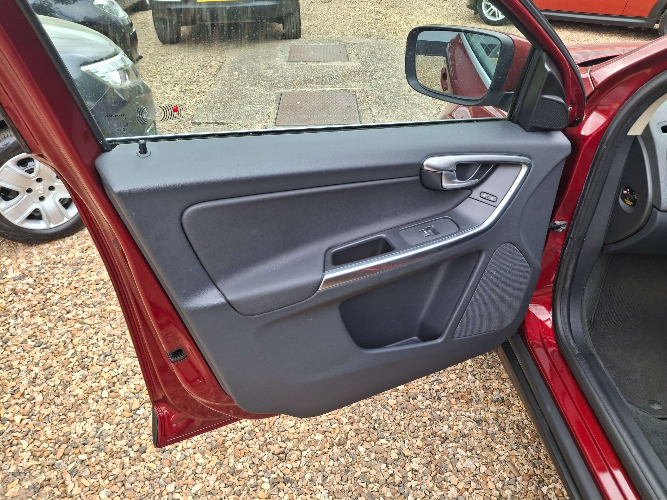 2013 VOLVO XC60 2013 VOLVO XC60