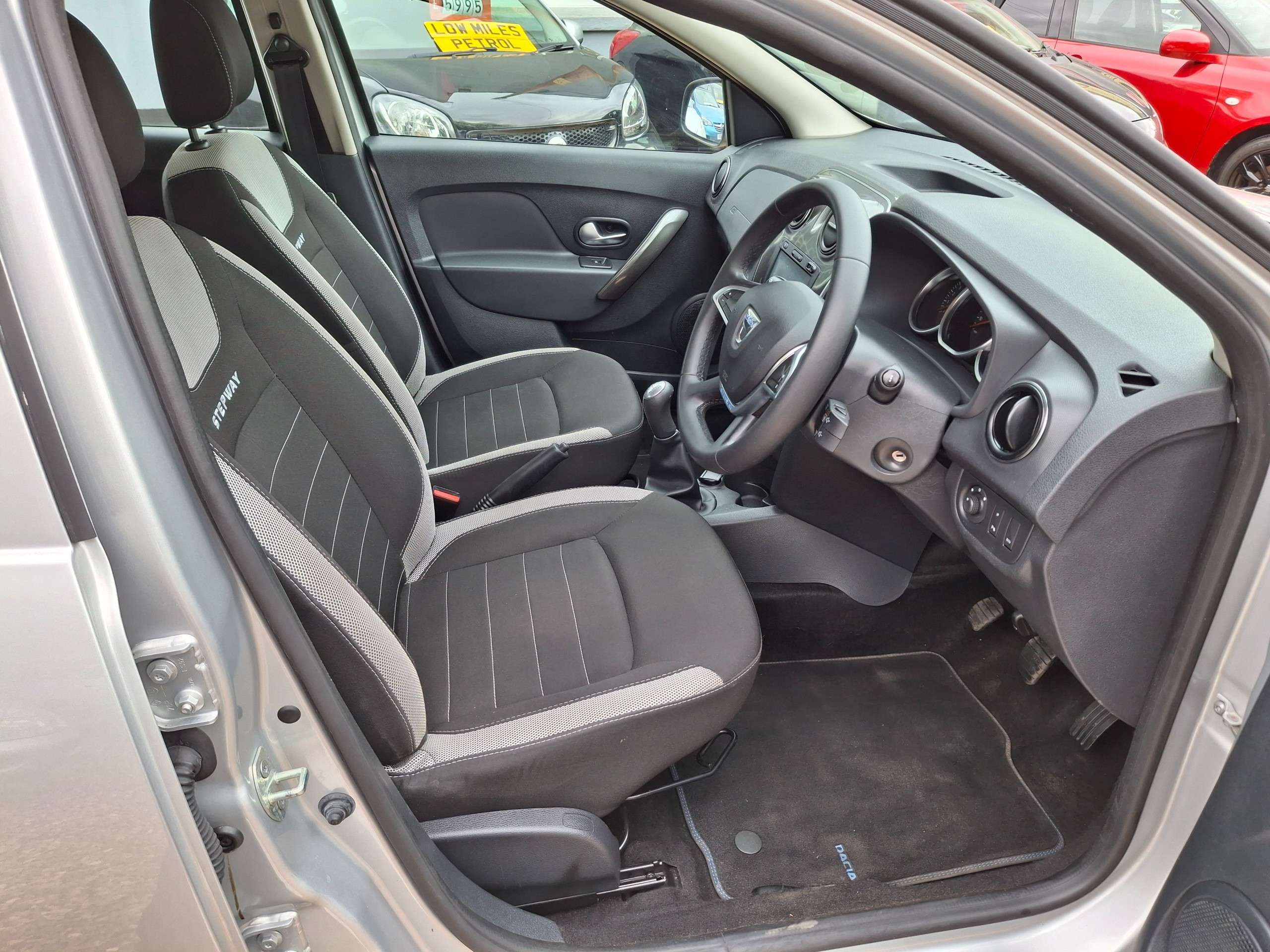 2018 DACIA SANDERO STEPWAY 2018 DACIA SANDERO STEPWAY