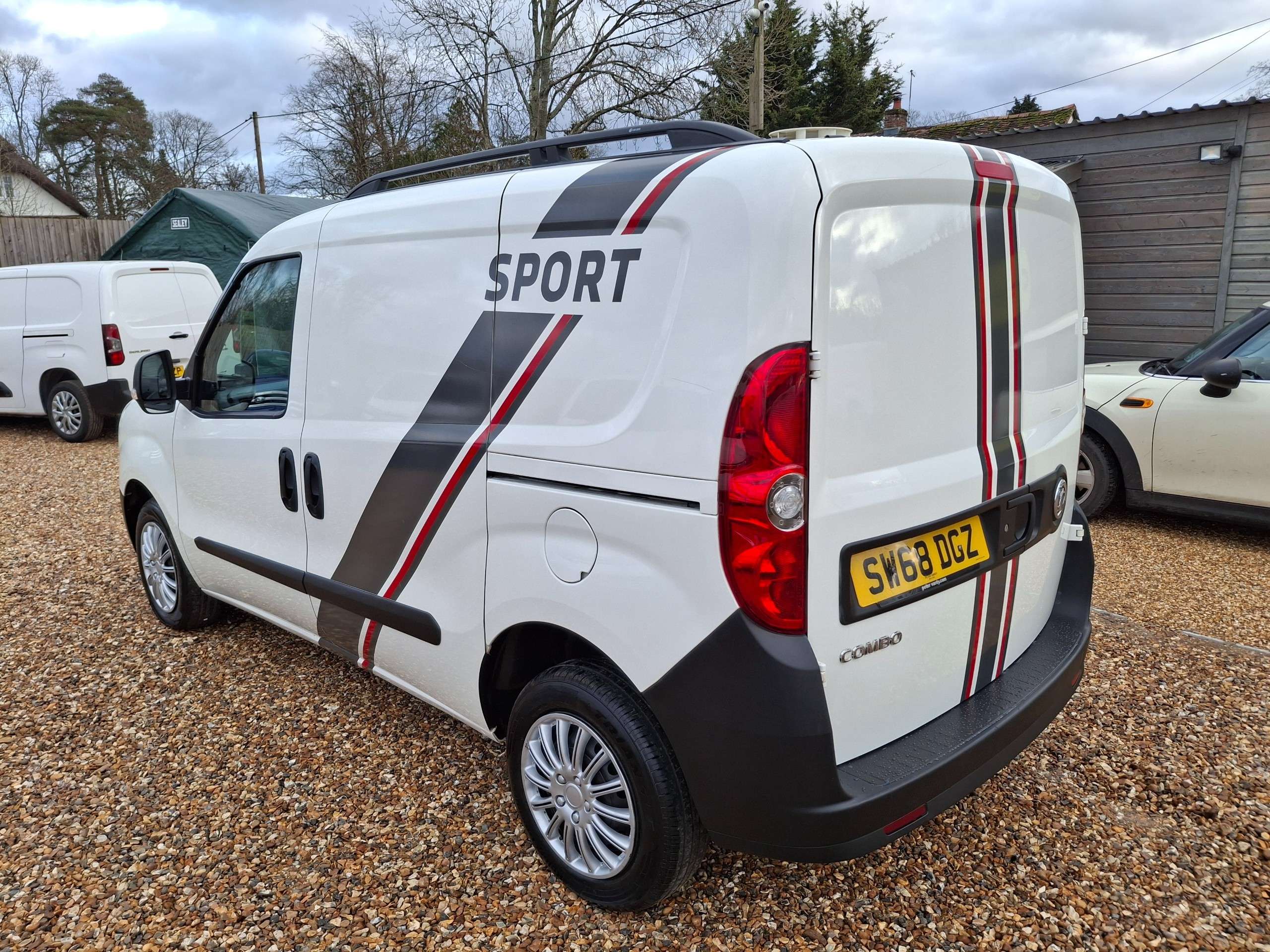 A 2018 VAUXHALL COMBO 1.3 CDTi 2000 Temperature Controlled 3dr Diesel Manual FWD L1 H1 (133 g/km, 94 bhp) A 2018 VAUXHALL COMBO 1.3 CDTi 2000 Temperature Controlled 3dr Diesel Manual FWD L1 H1 (133 g/km, 94 bhp)