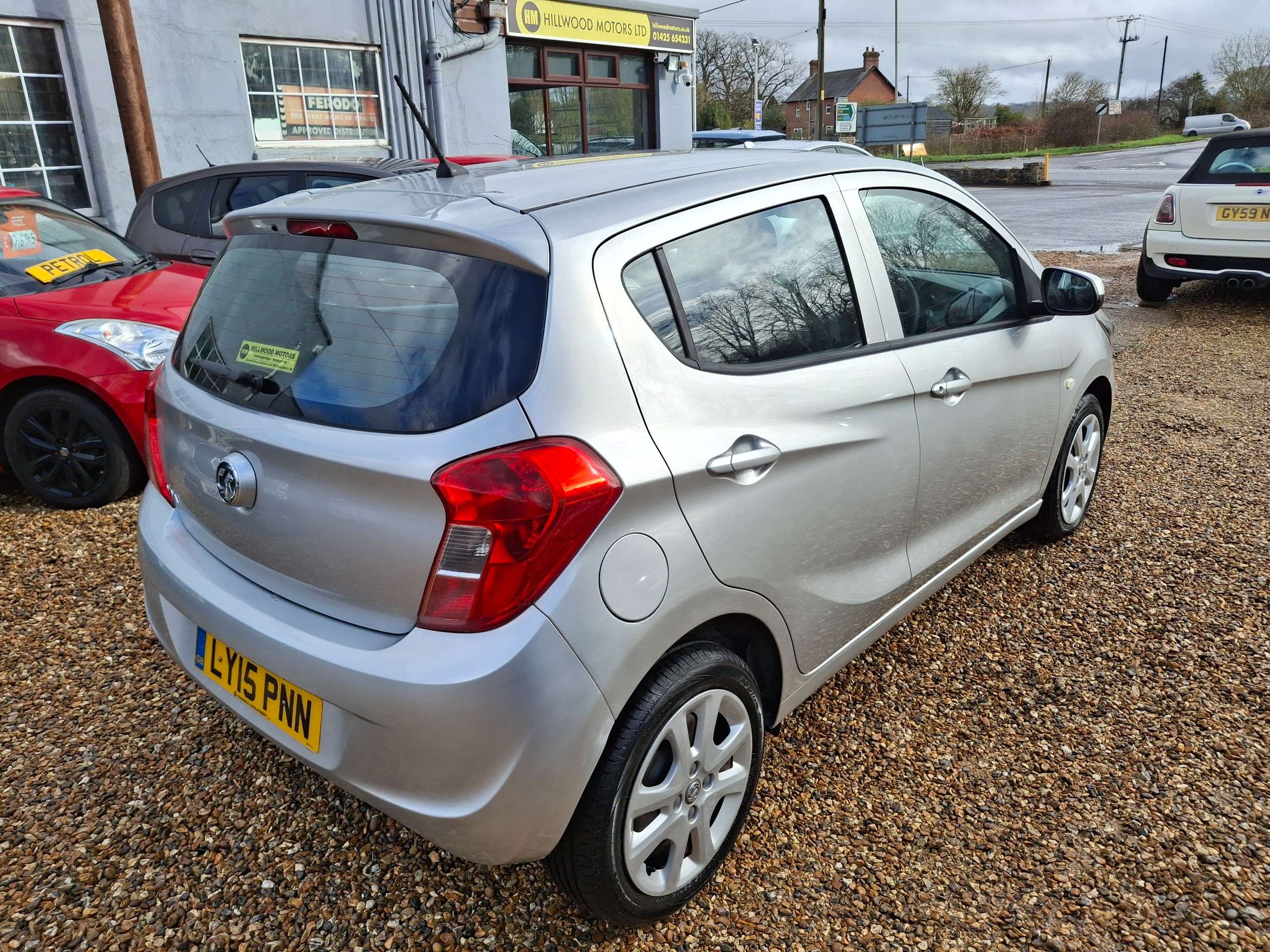 A 2015 VAUXHALL VIVA 1.0i SE Hatchback 5dr Petrol Manual Euro 6 (75 ps) A 2015 VAUXHALL VIVA 1.0i SE Hatchback 5dr Petrol Manual Euro 6 (75 ps)