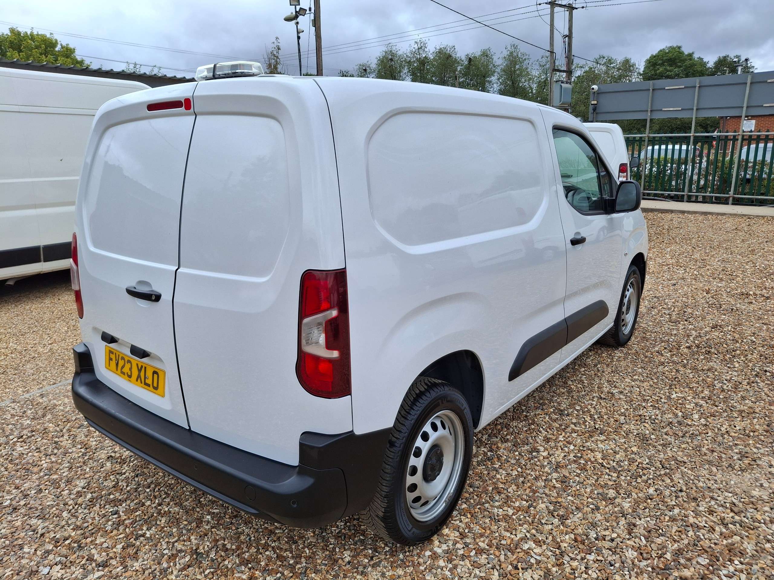 A 2023 PEUGEOT PARTNER 1.5 BlueHDi 1000 Professional Premium + Standard Panel Van 5dr Diesel Manual SWB Euro 6 (s/s) (100 bhp) A 2023 PEUGEOT PARTNER 1.5 BlueHDi 1000 Professional Premium + Standard Panel Van 5dr Diesel Manual SWB Euro 6 (s/s) (100 bhp)