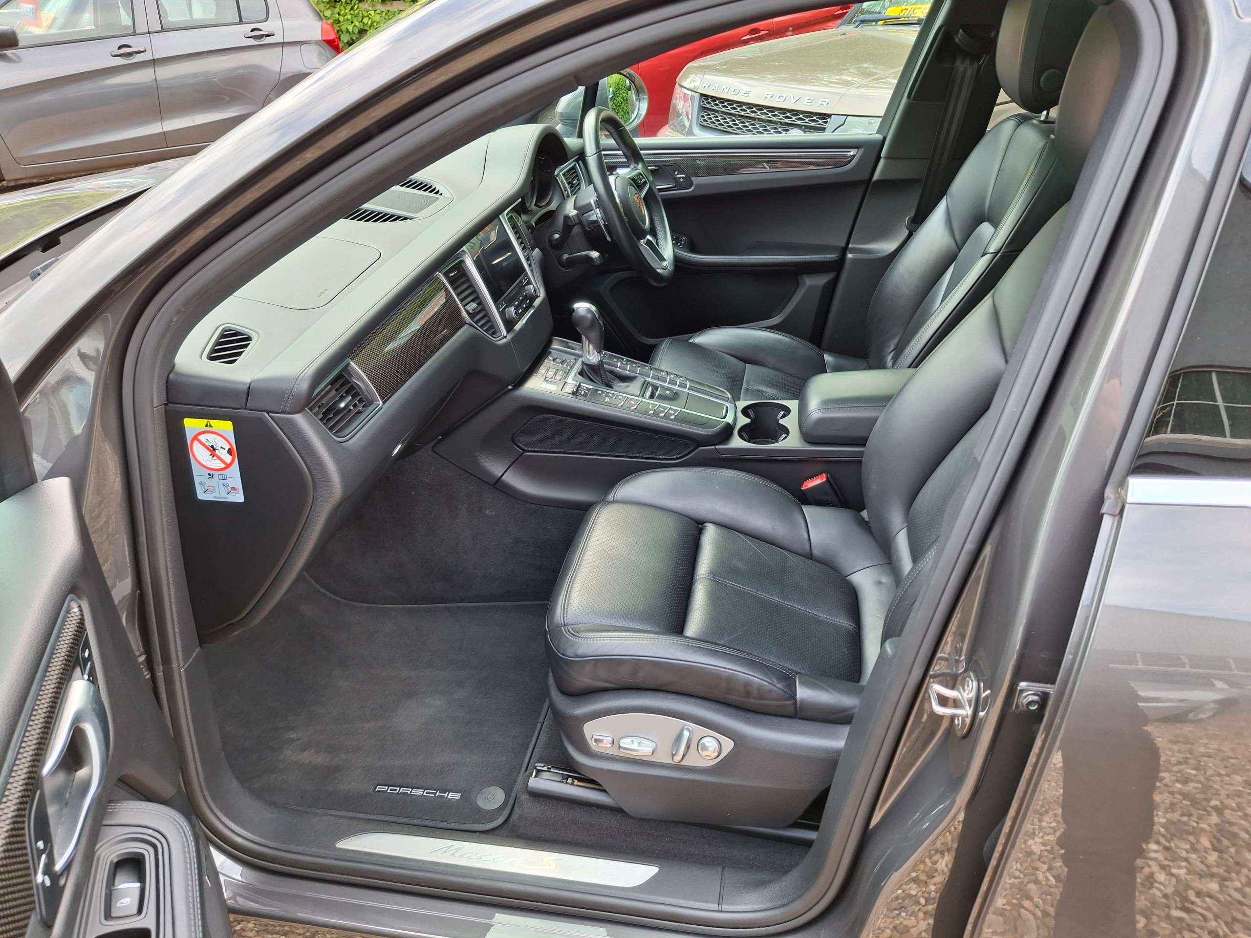2017 PORSCHE MACAN 2017 PORSCHE MACAN