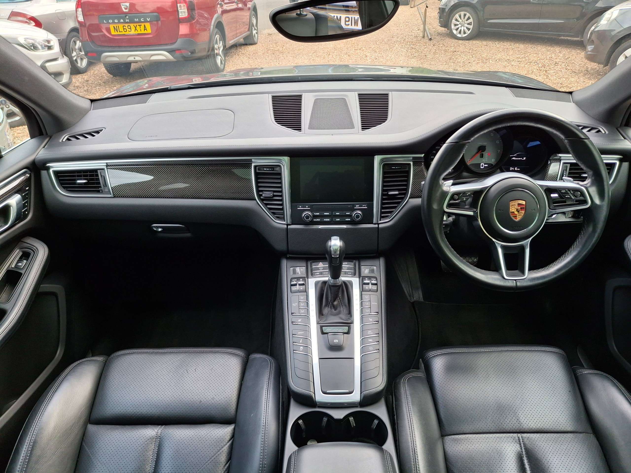 2017 PORSCHE MACAN 2017 PORSCHE MACAN