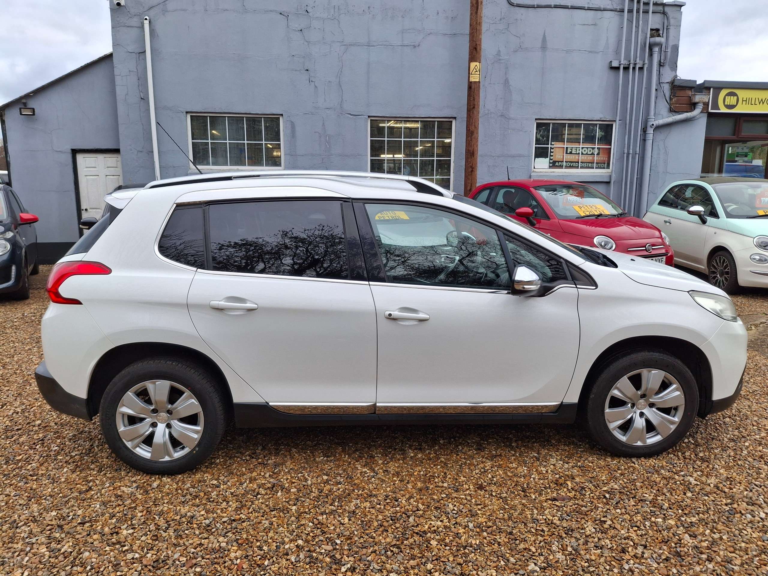 2013 PEUGEOT 2008 2013 PEUGEOT 2008