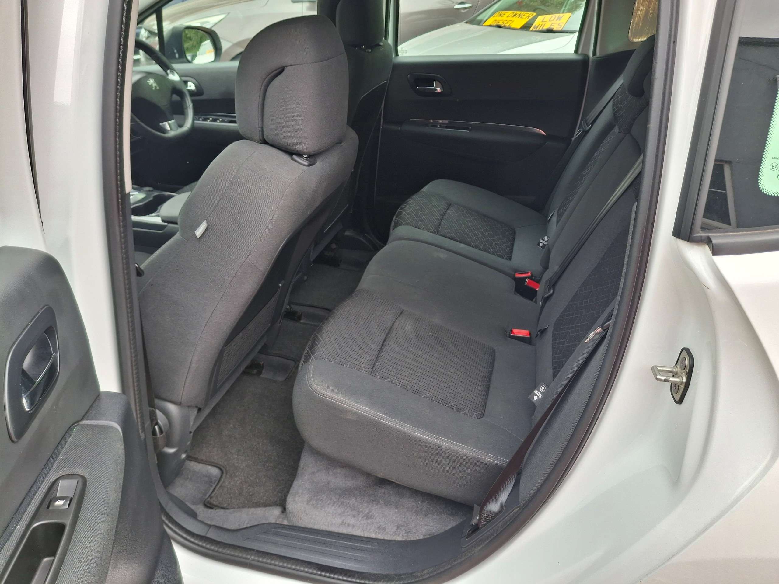 2015 PEUGEOT 3008 2015 PEUGEOT 3008