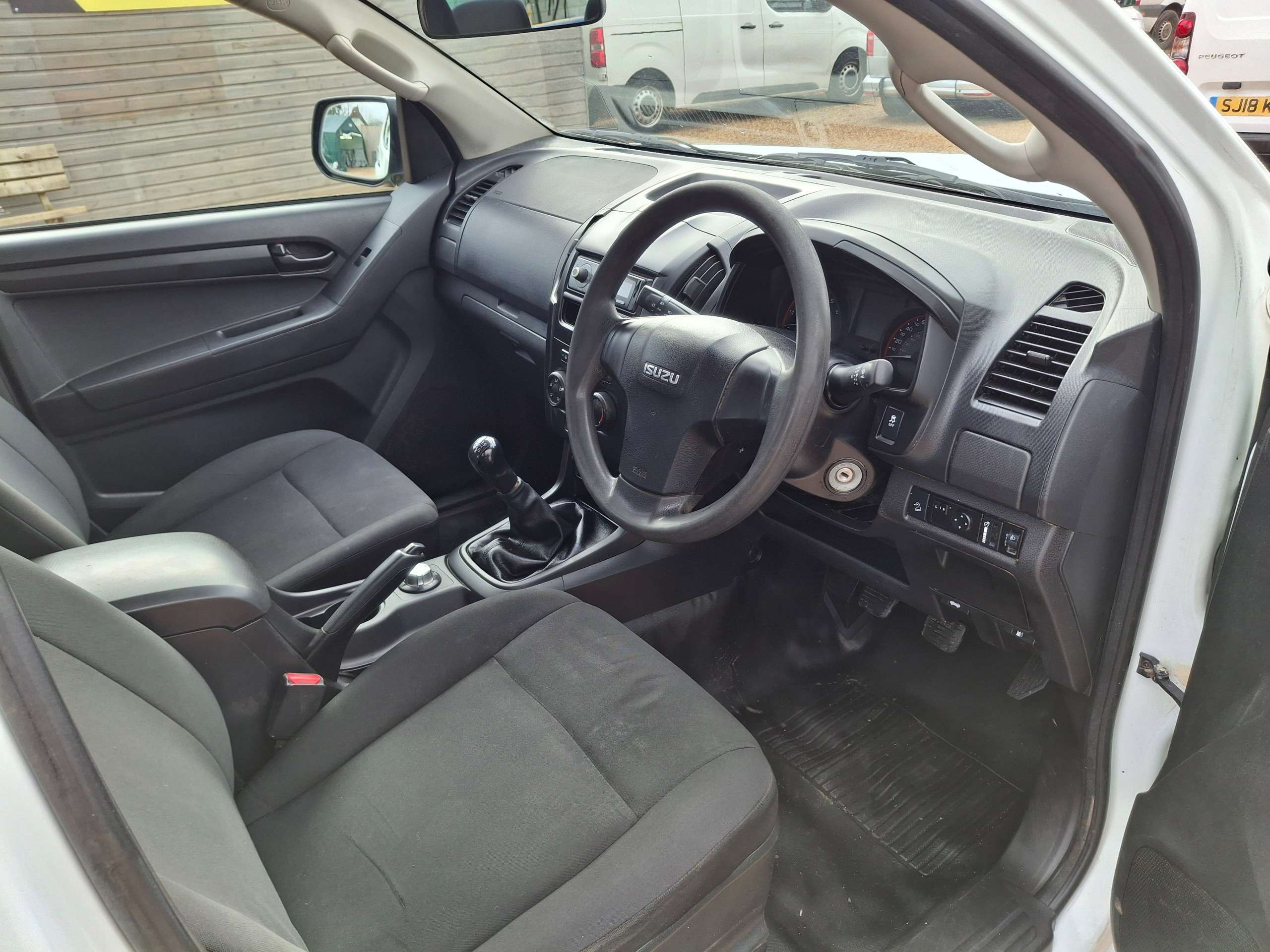 2018 ISUZU D-MAX 2018 ISUZU D-MAX