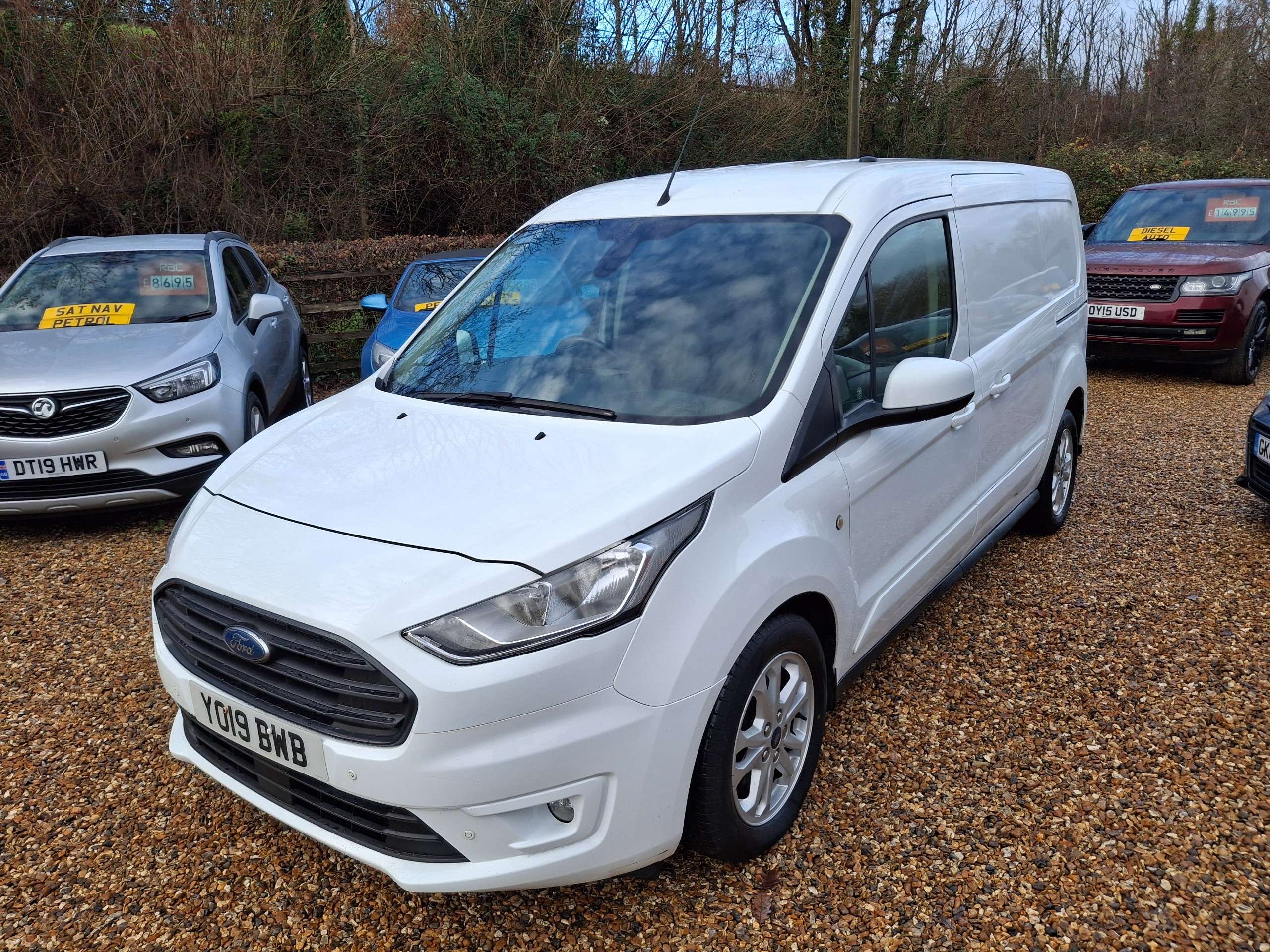 A 2019 FORD TRANSIT CONNECT 1.5 240 EcoBlue Limited Panel Van 5dr Diesel Manual L2 Euro 6 (s/s) (120 ps) A 2019 FORD TRANSIT CONNECT 1.5 240 EcoBlue Limited Panel Van 5dr Diesel Manual L2 Euro 6 (s/s) (120 ps)
