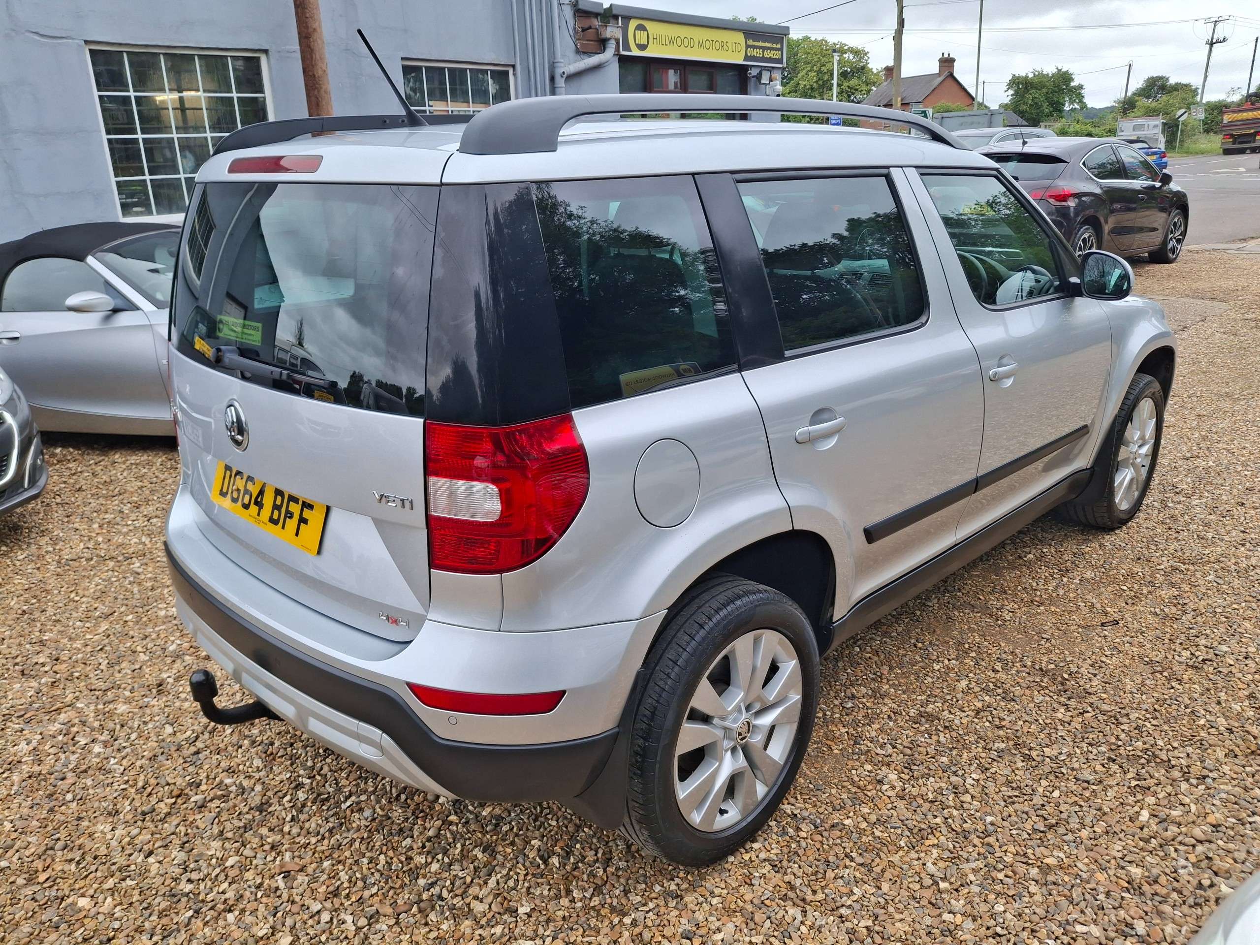 A 2014 SKODA YETI 2.0 TDI Elegance Outdoor 5dr Diesel DSG 4WD Euro 5 (170 ps) A 2014 SKODA YETI 2.0 TDI Elegance Outdoor 5dr Diesel DSG 4WD Euro 5 (170 ps)