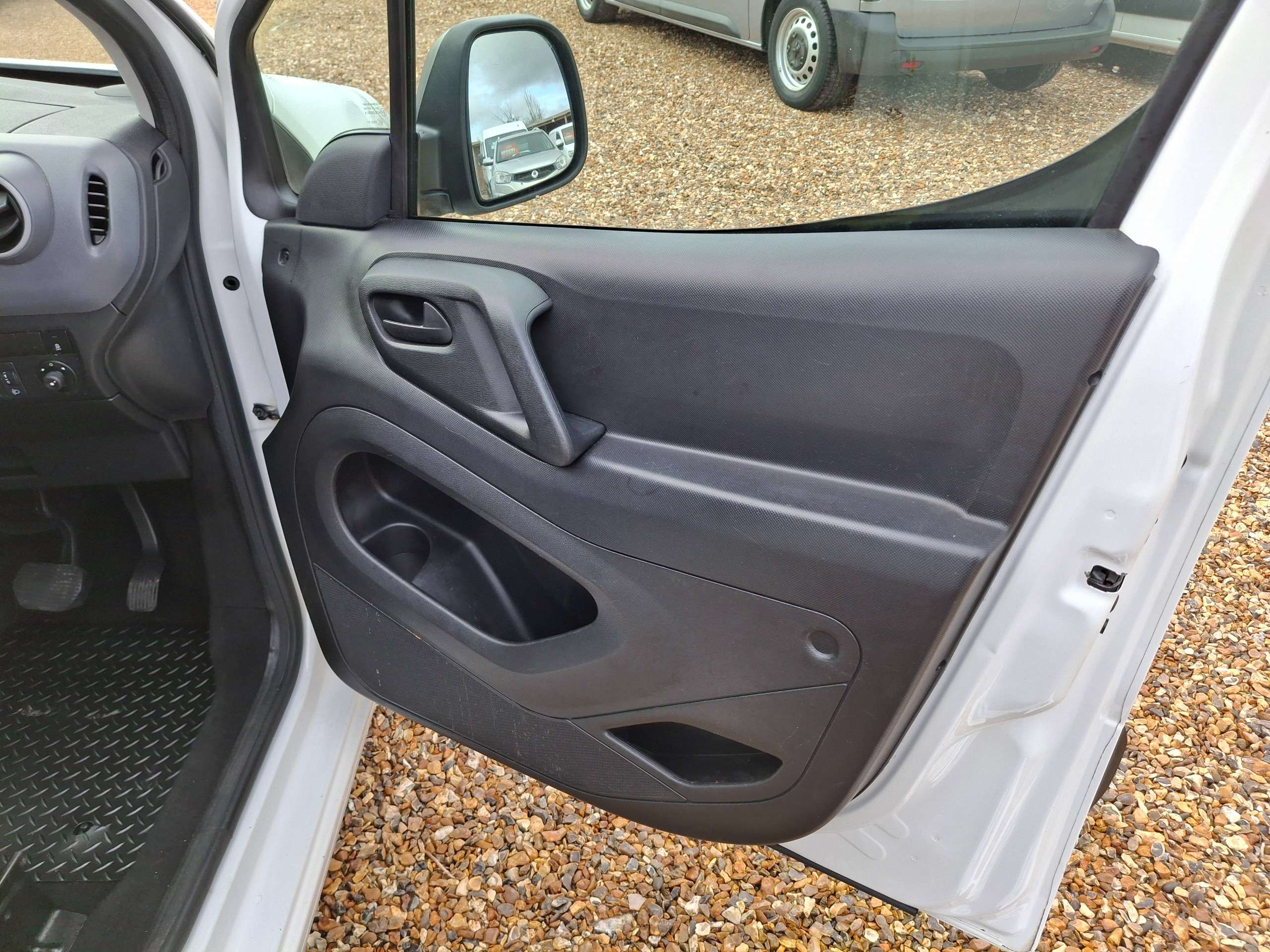 2018 PEUGEOT PARTNER 2018 PEUGEOT PARTNER