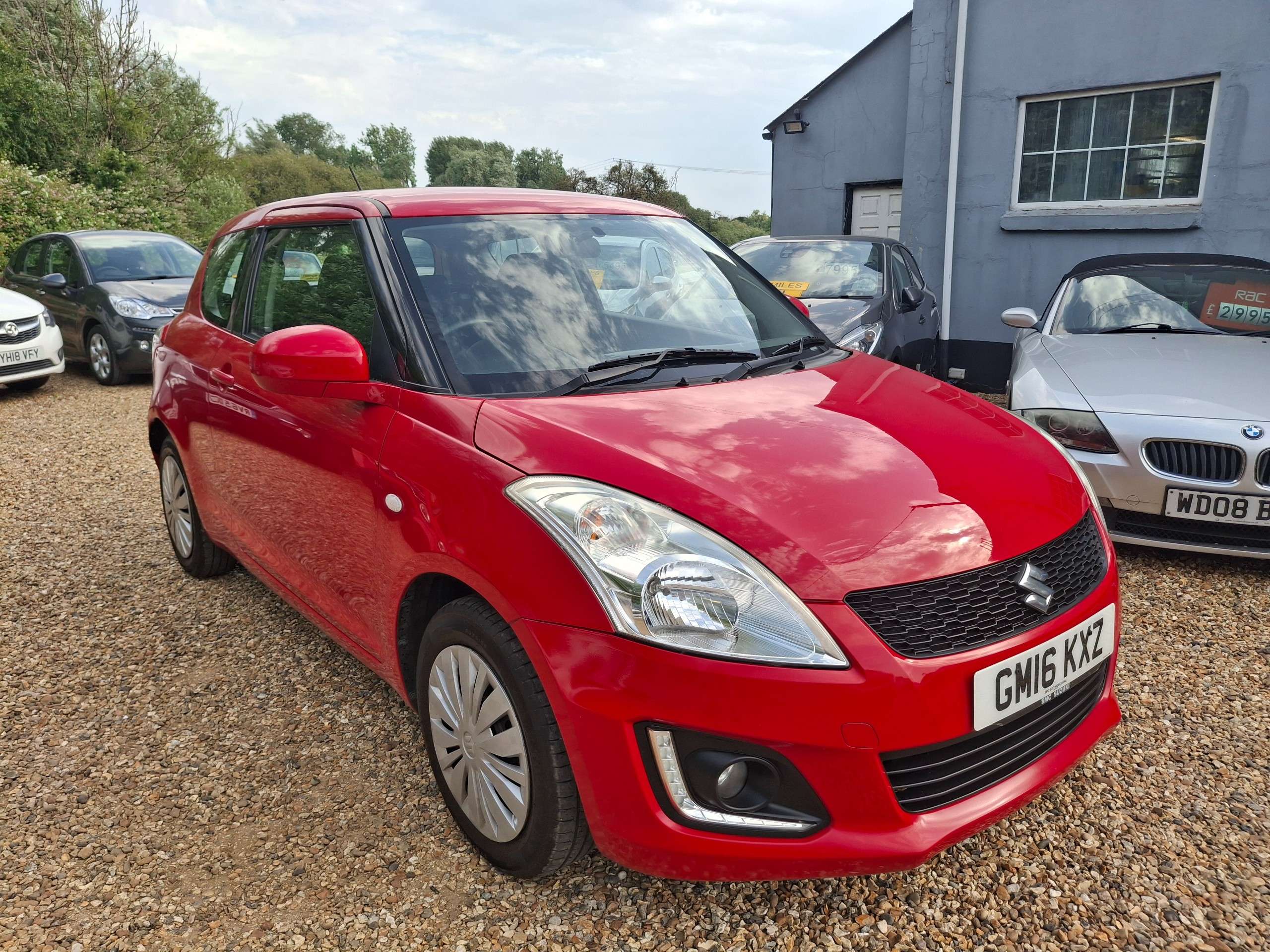 A 2016 SUZUKI SWIFT 1.2 SZ2 Hatchback 3dr Petrol Manual Euro 6 (94 ps) A 2016 SUZUKI SWIFT 1.2 SZ2 Hatchback 3dr Petrol Manual Euro 6 (94 ps)