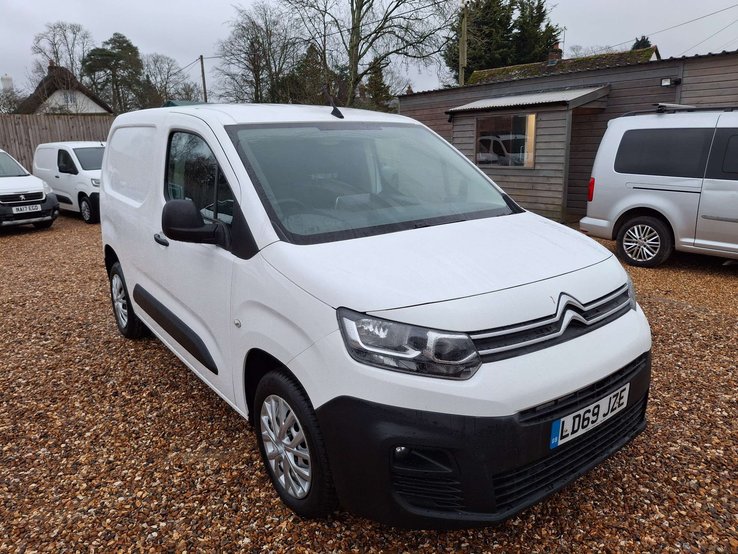 A 2020 CITROEN BERLINGO 1.5 BlueHDi 1000 Enterprise M Panel Van 5dr Diesel Manual SWB Euro 6 (s/s) (100 ps) A 2020 CITROEN BERLINGO 1.5 BlueHDi 1000 Enterprise M Panel Van 5dr Diesel Manual SWB Euro 6 (s/s) (100 ps)