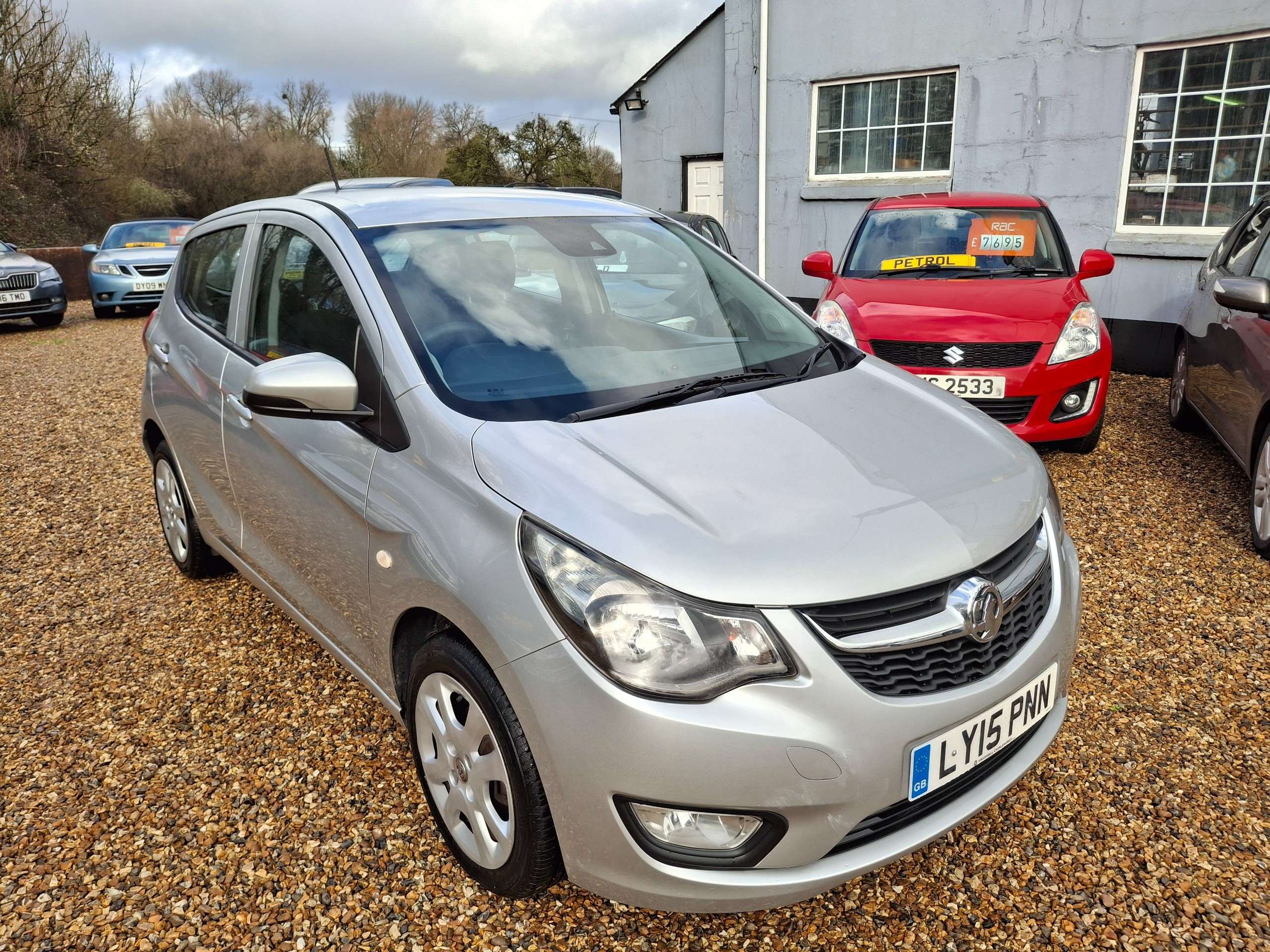 A 2015 VAUXHALL VIVA 1.0i SE Hatchback 5dr Petrol Manual Euro 6 (75 ps) A 2015 VAUXHALL VIVA 1.0i SE Hatchback 5dr Petrol Manual Euro 6 (75 ps)