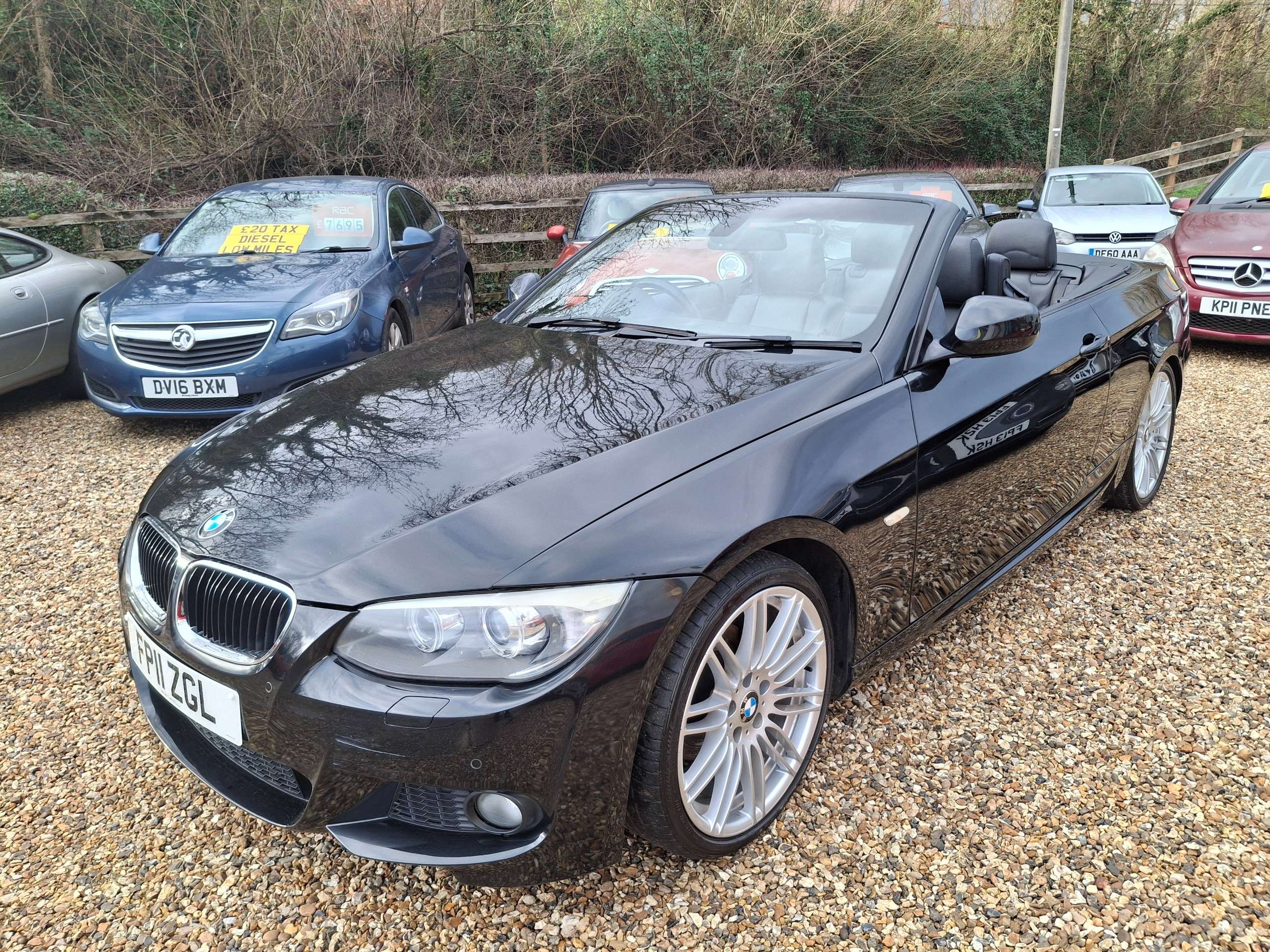 A 2011 BMW 3 SERIES 2.0 320i M Sport Convertible 2dr Petrol Steptronic Euro 5 (170 ps) A 2011 BMW 3 SERIES 2.0 320i M Sport Convertible 2dr Petrol Steptronic Euro 5 (170 ps)
