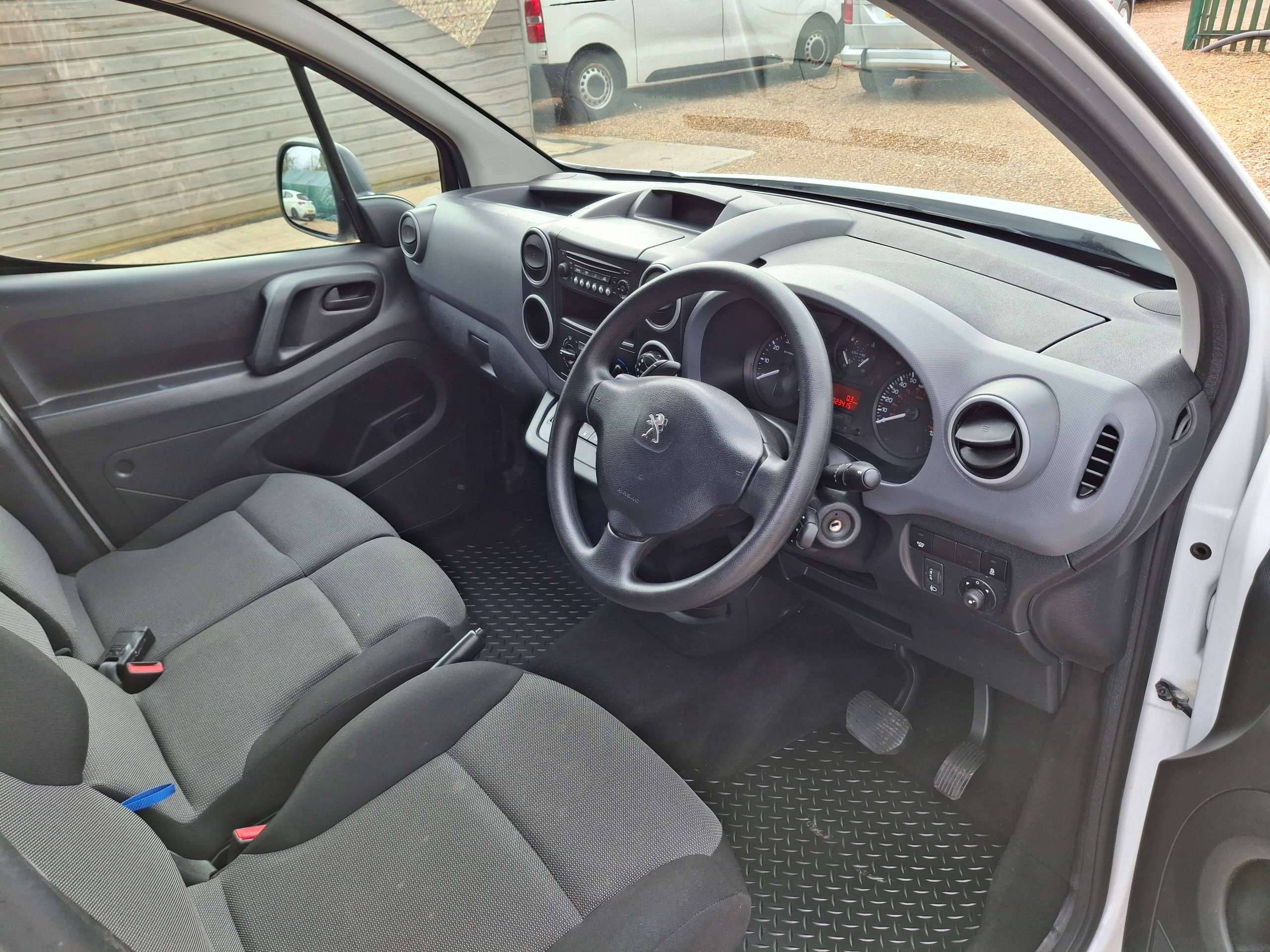 2018 PEUGEOT PARTNER 2018 PEUGEOT PARTNER