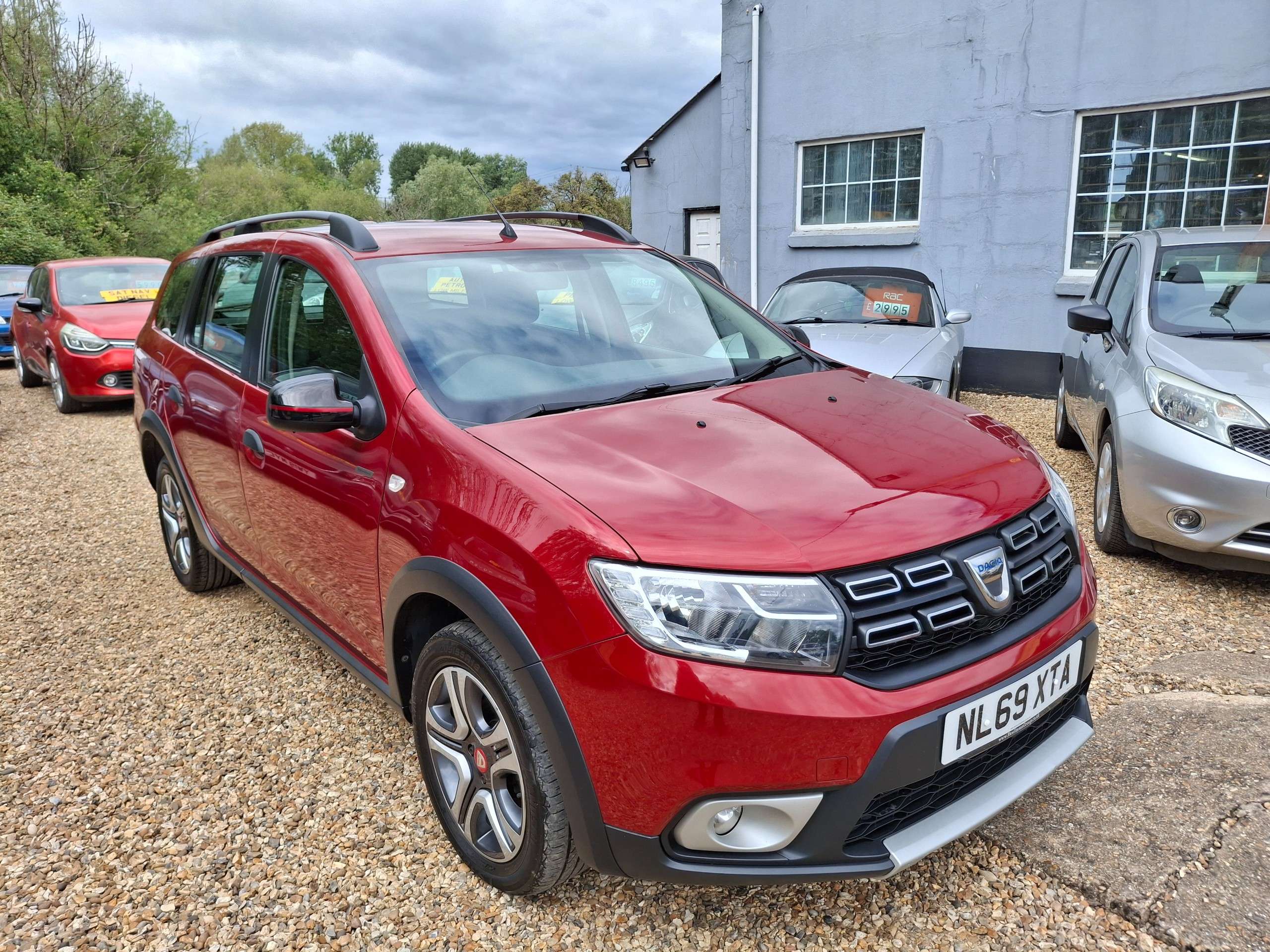 A 2019 DACIA LOGAN 1.5 Blue dCi Techroad Estate 5dr Diesel Manual Euro 6 (s/s) (95 ps) A 2019 DACIA LOGAN 1.5 Blue dCi Techroad Estate 5dr Diesel Manual Euro 6 (s/s) (95 ps)