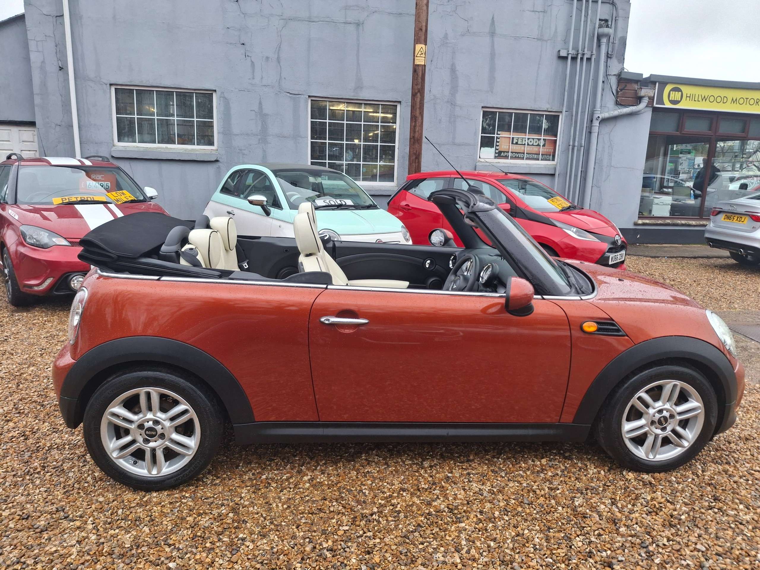 2011 MINI CONVERTIBLE 2011 MINI CONVERTIBLE