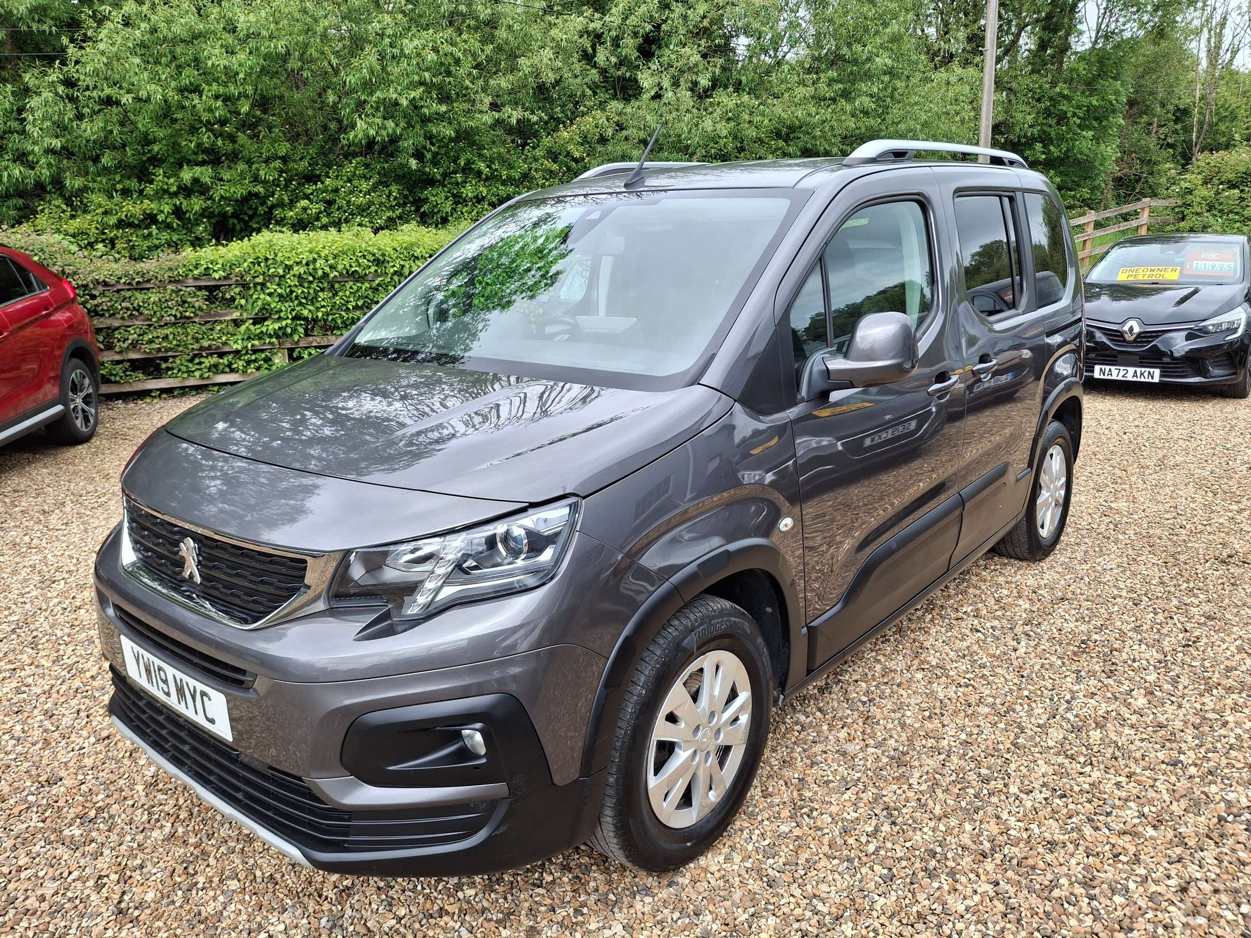 A 2019 PEUGEOT RIFTER 1.5 BlueHDi Allure Standard MPV 5dr Diesel EAT Euro 6 (s/s) (130 ps) A 2019 PEUGEOT RIFTER 1.5 BlueHDi Allure Standard MPV 5dr Diesel EAT Euro 6 (s/s) (130 ps)