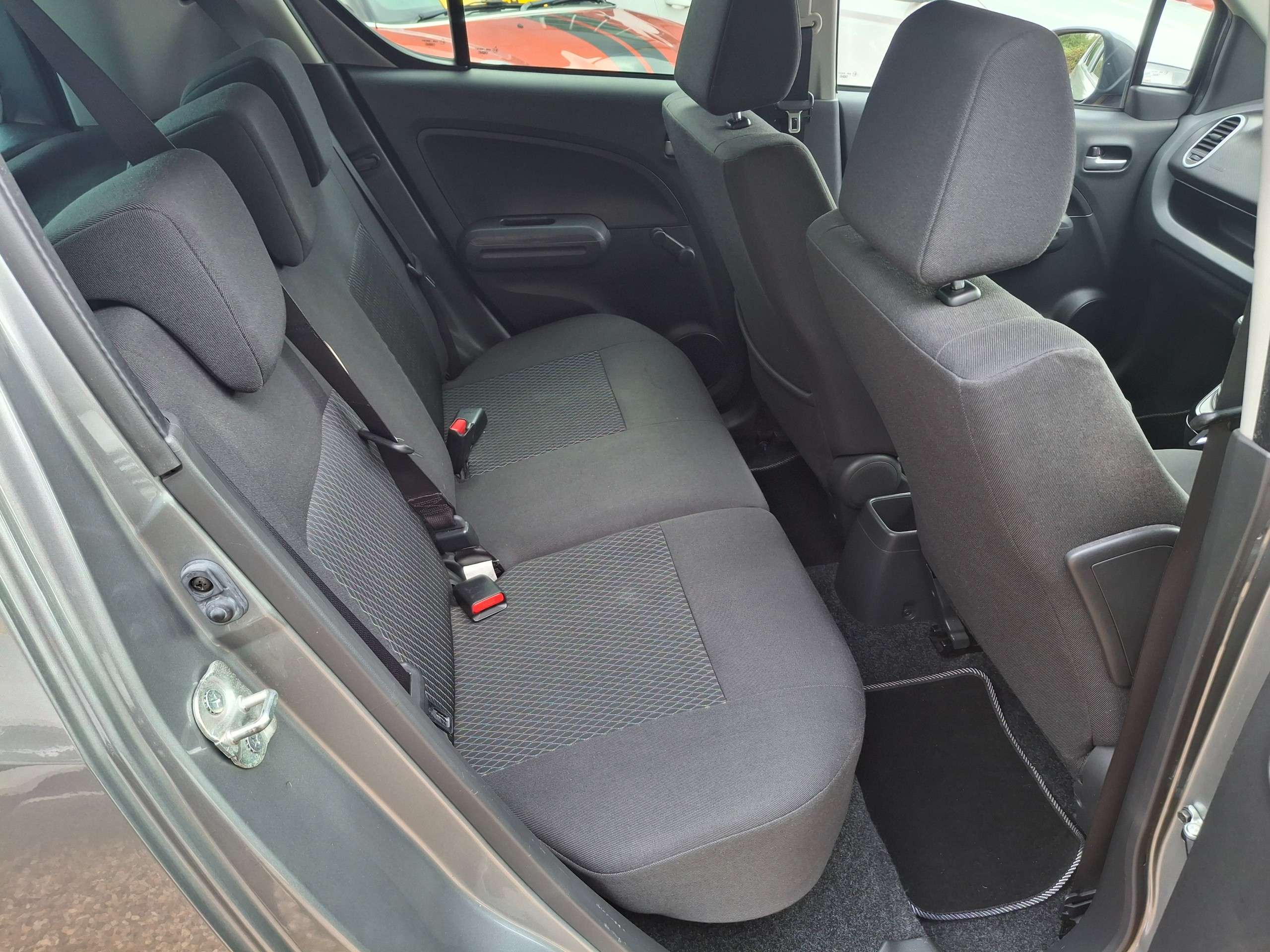 2014 SUZUKI SPLASH 2014 SUZUKI SPLASH