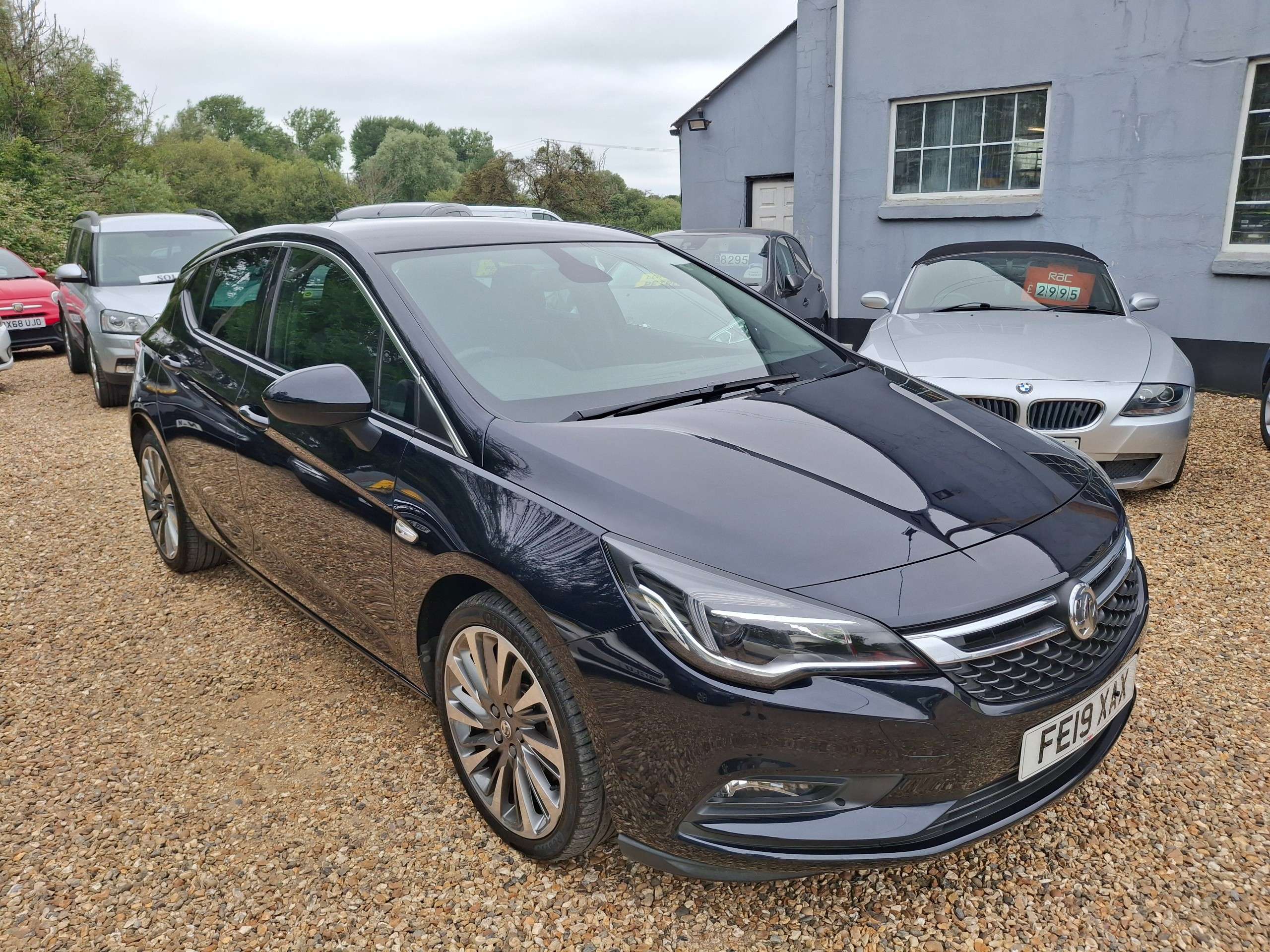 A 2019 VAUXHALL ASTRA 1.6 CDTi BlueInjection Griffin Hatchback 5dr Diesel Manual Euro 6 (s/s) (136 ps) A 2019 VAUXHALL ASTRA 1.6 CDTi BlueInjection Griffin Hatchback 5dr Diesel Manual Euro 6 (s/s) (136 ps)