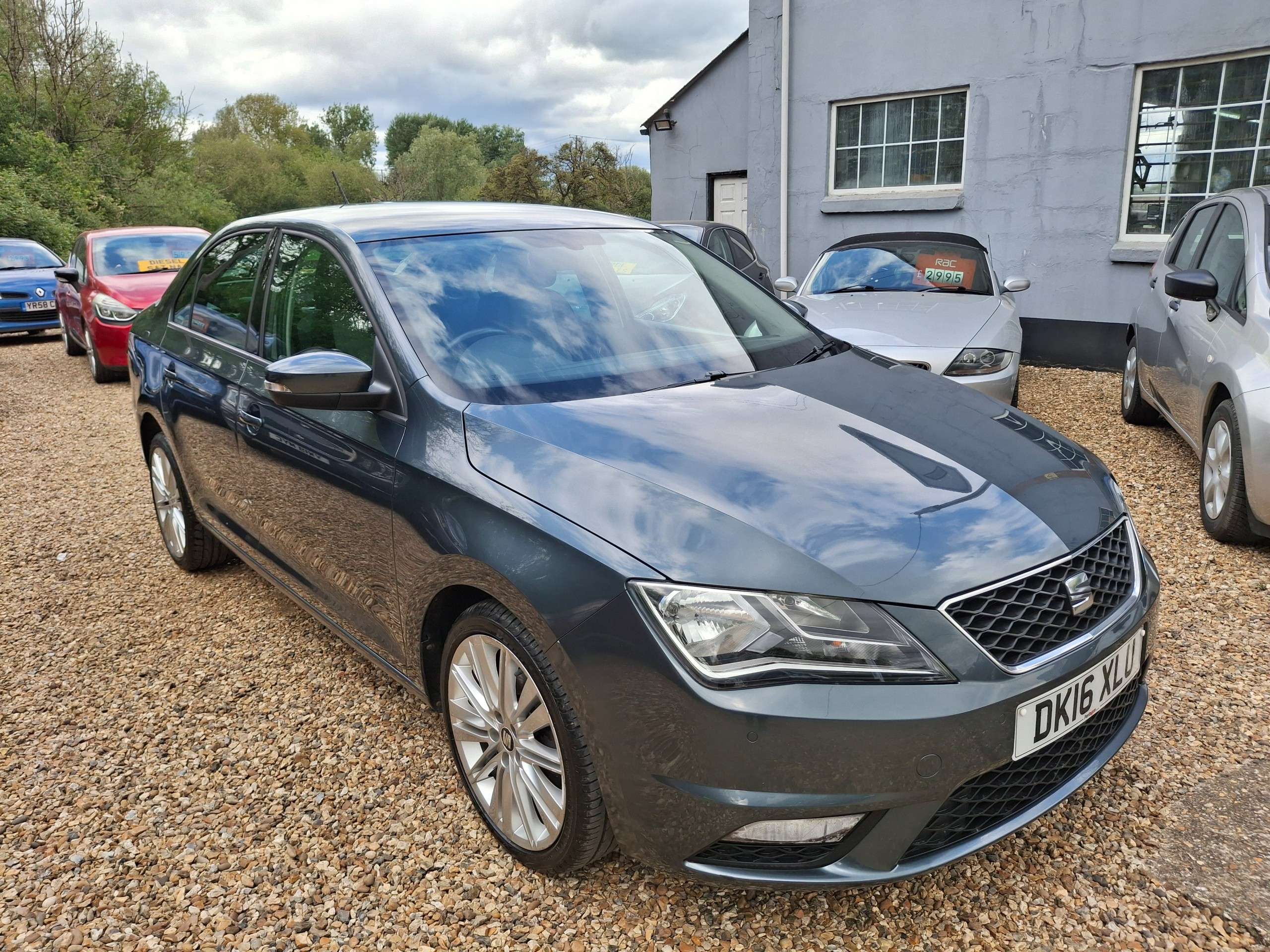 A 2016 SEAT TOLEDO 1.2 TSI Style Advanced Hatchback 5dr Petrol Manual Euro 6 (s/s) (110 ps) A 2016 SEAT TOLEDO 1.2 TSI Style Advanced Hatchback 5dr Petrol Manual Euro 6 (s/s) (110 ps)