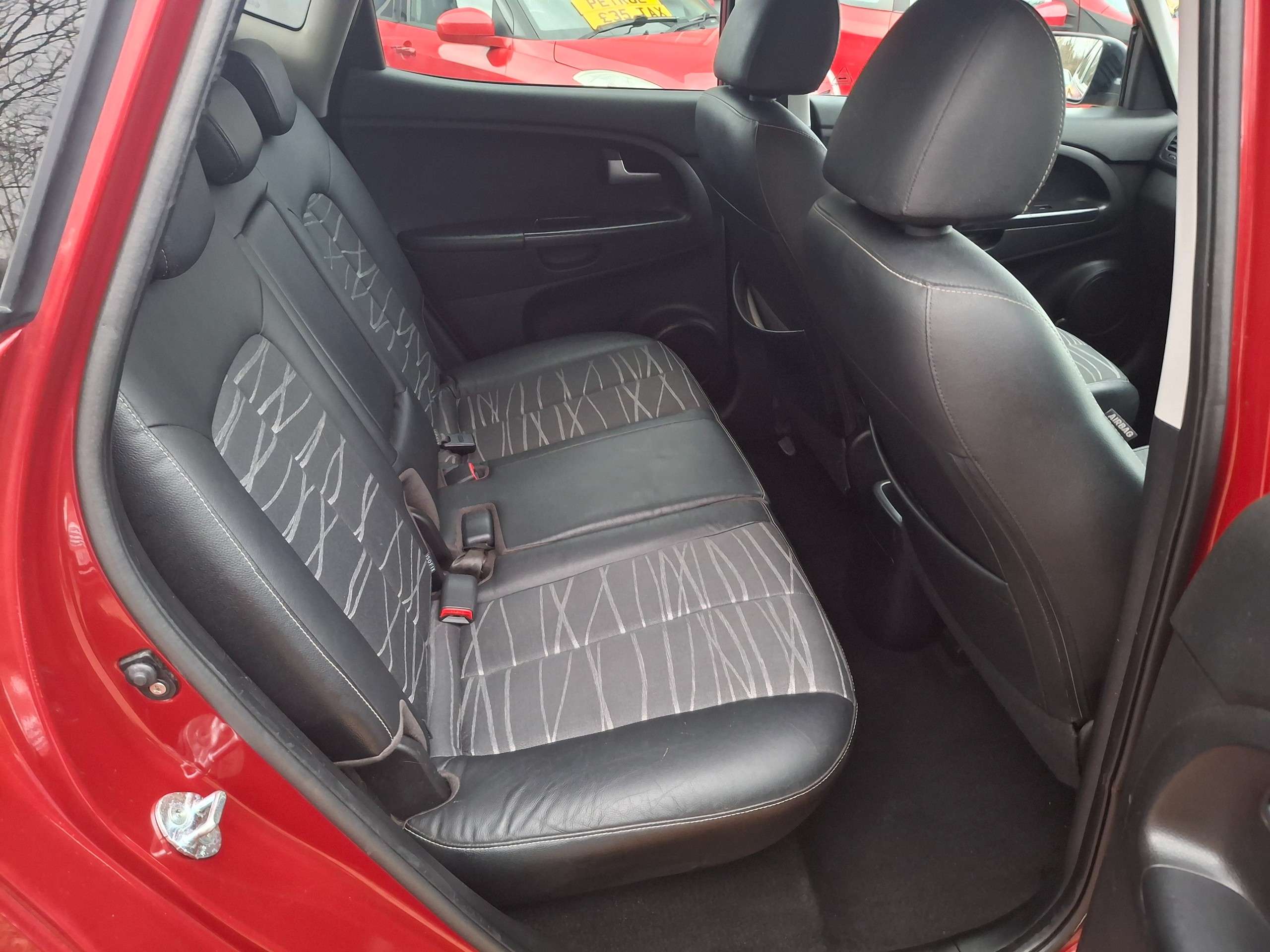 2012 KIA VENGA 2012 KIA VENGA