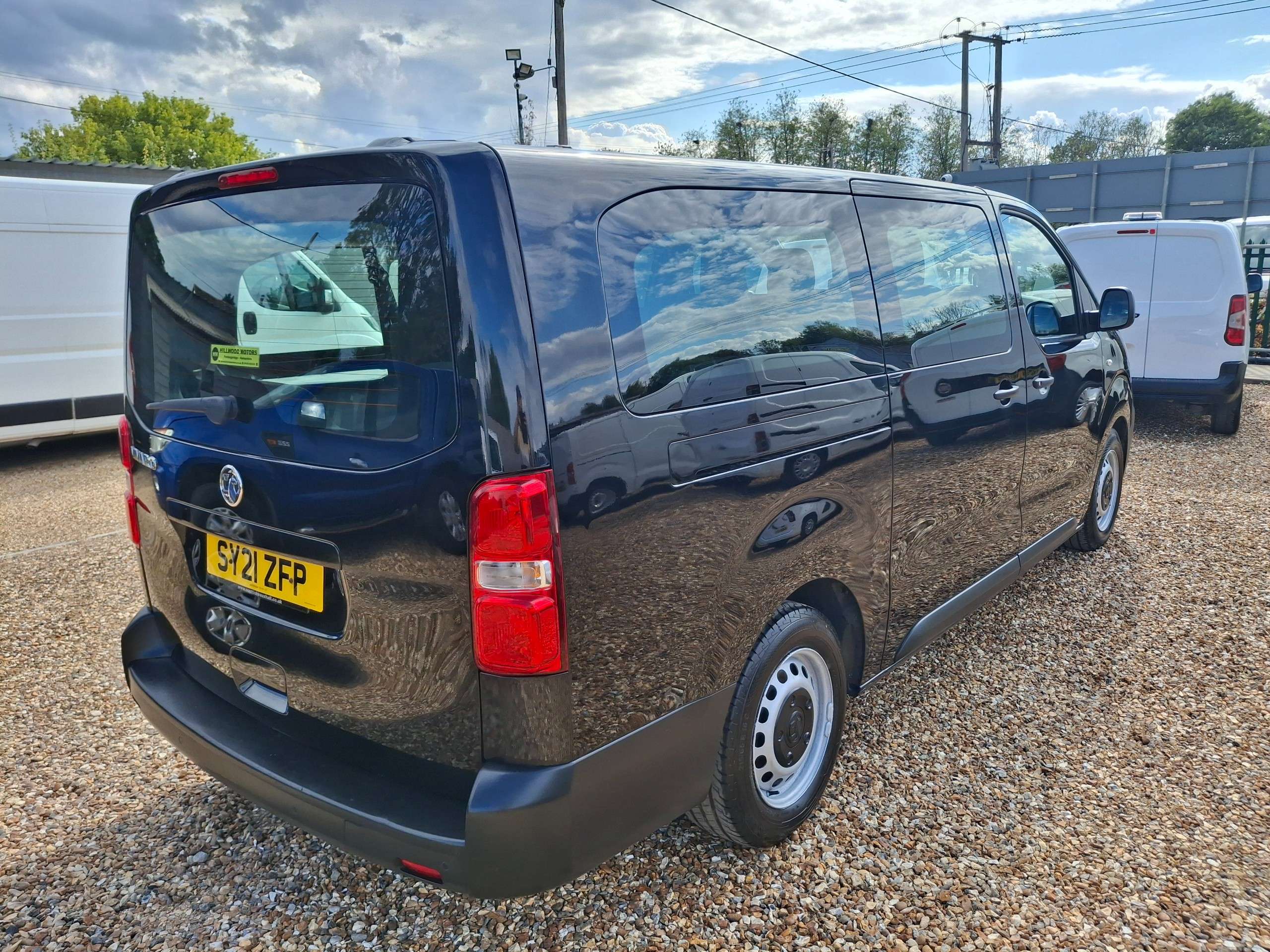 A 2021 VAUXHALL VIVARO 1.5 Turbo D Edition L MPV 5dr Diesel Manual LWB Euro 6 (s/s) (9 Seat) (120 ps) A 2021 VAUXHALL VIVARO 1.5 Turbo D Edition L MPV 5dr Diesel Manual LWB Euro 6 (s/s) (9 Seat) (120 ps)