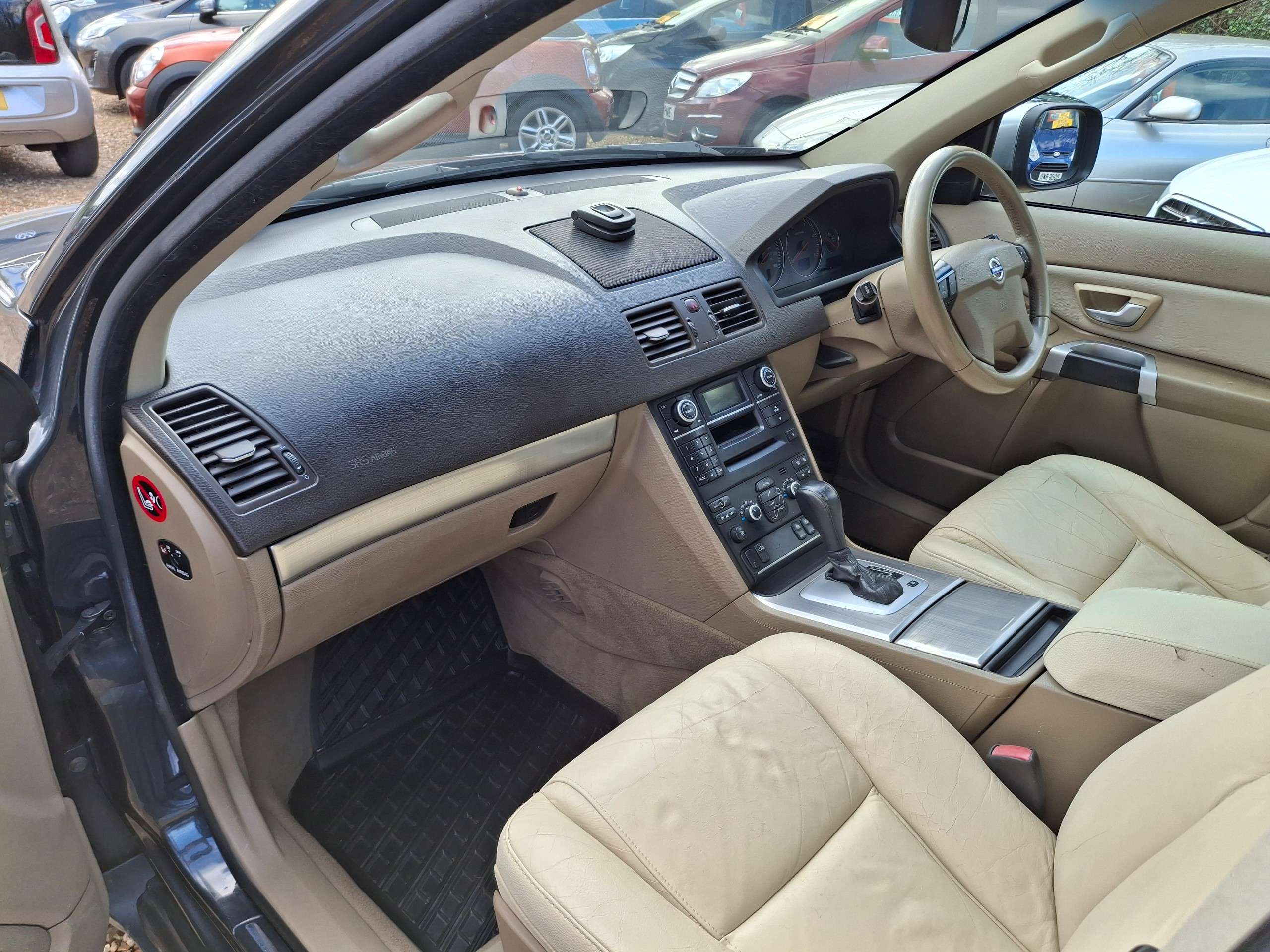 2010 VOLVO XC90 2010 VOLVO XC90