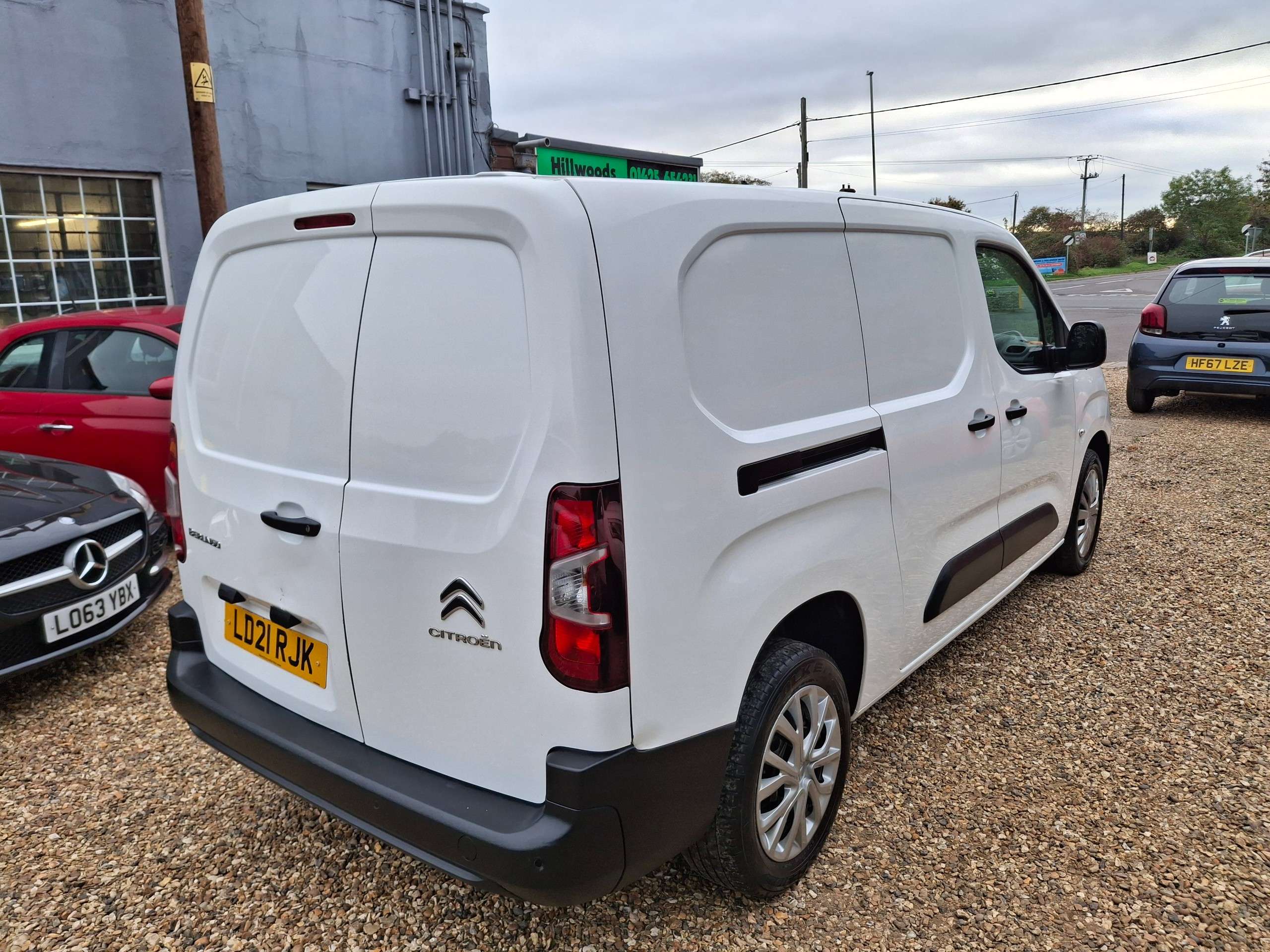 A 2021 CITROEN BERLINGO 1.5 BlueHDi 950 Enterprise XL Panel Van 6dr Diesel Manual LWB Euro 6 (s/s) (100 ps) A 2021 CITROEN BERLINGO 1.5 BlueHDi 950 Enterprise XL Panel Van 6dr Diesel Manual LWB Euro 6 (s/s) (100 ps)