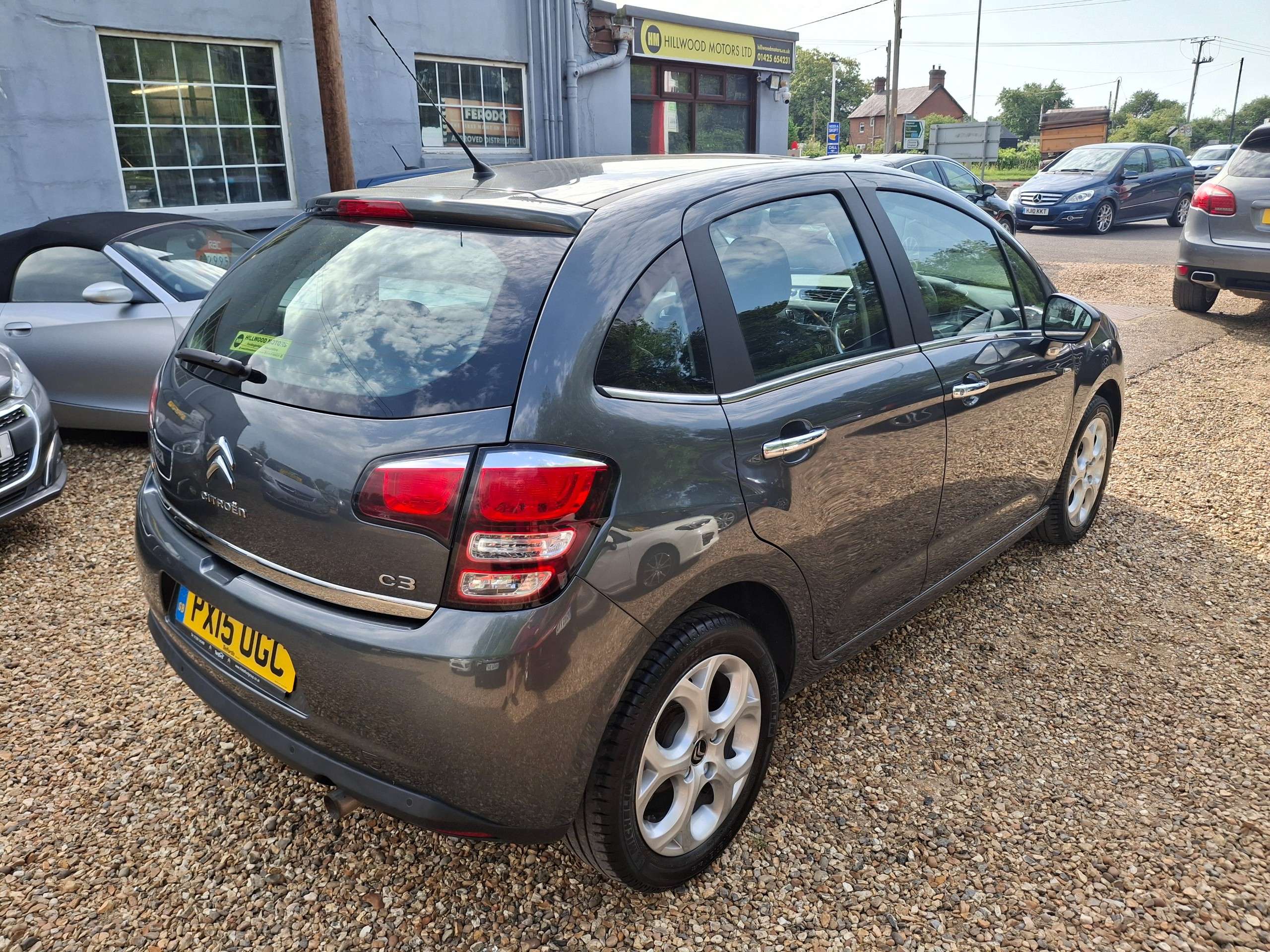 A 2015 CITROEN C3 1.6 BlueHDi Exclusive Hatchback 5dr Diesel Manual Euro 6 (s/s) (100 ps) A 2015 CITROEN C3 1.6 BlueHDi Exclusive Hatchback 5dr Diesel Manual Euro 6 (s/s) (100 ps)