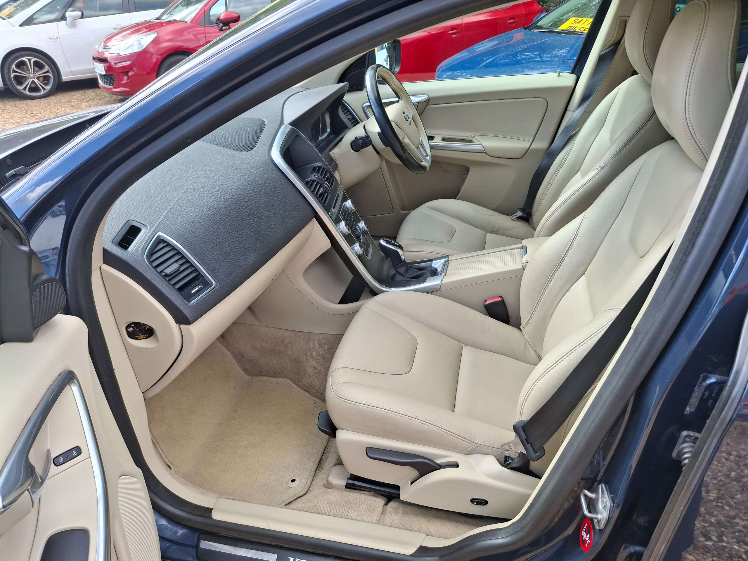 2014 VOLVO XC60 2014 VOLVO XC60