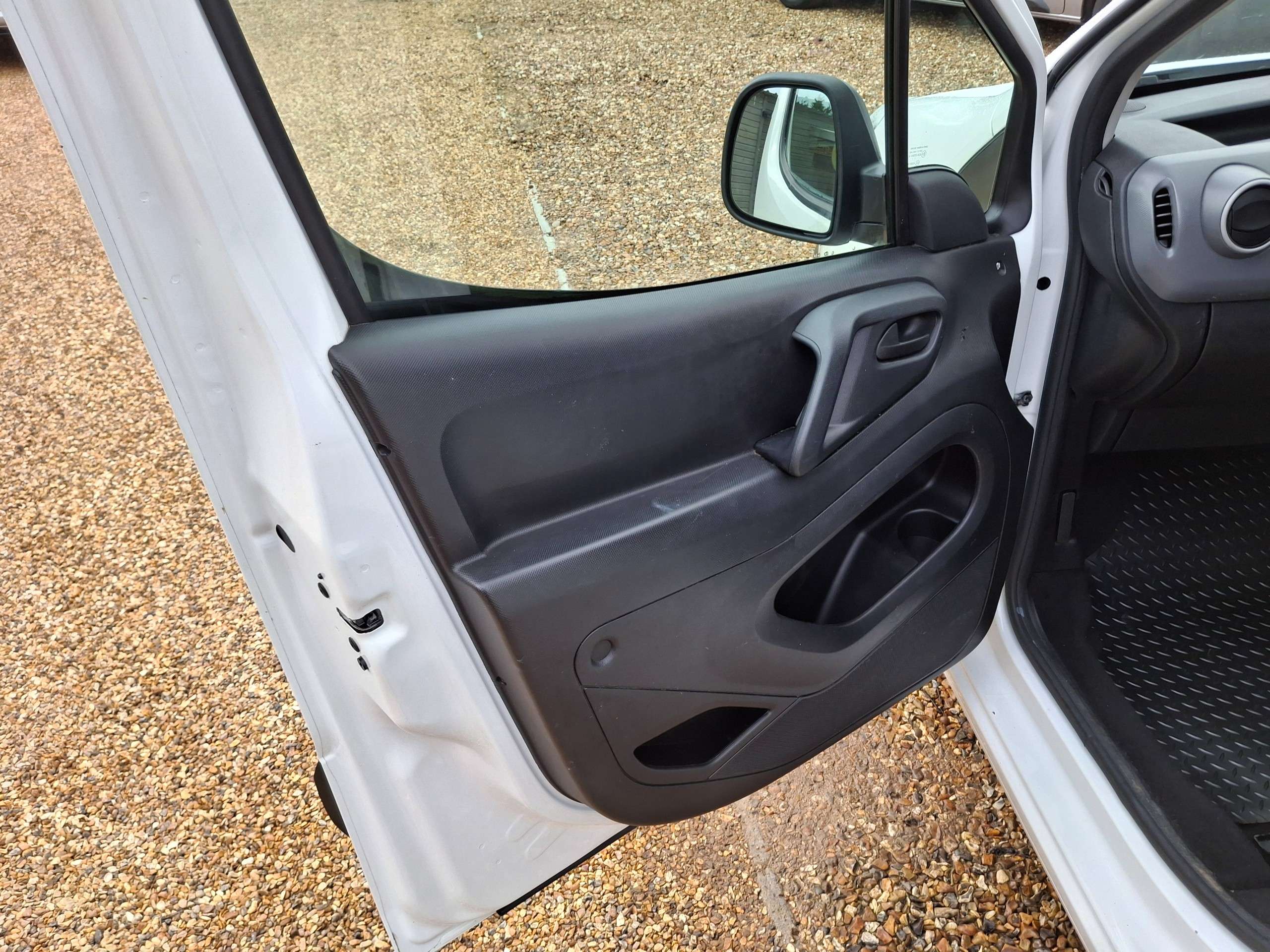 2018 PEUGEOT PARTNER 2018 PEUGEOT PARTNER