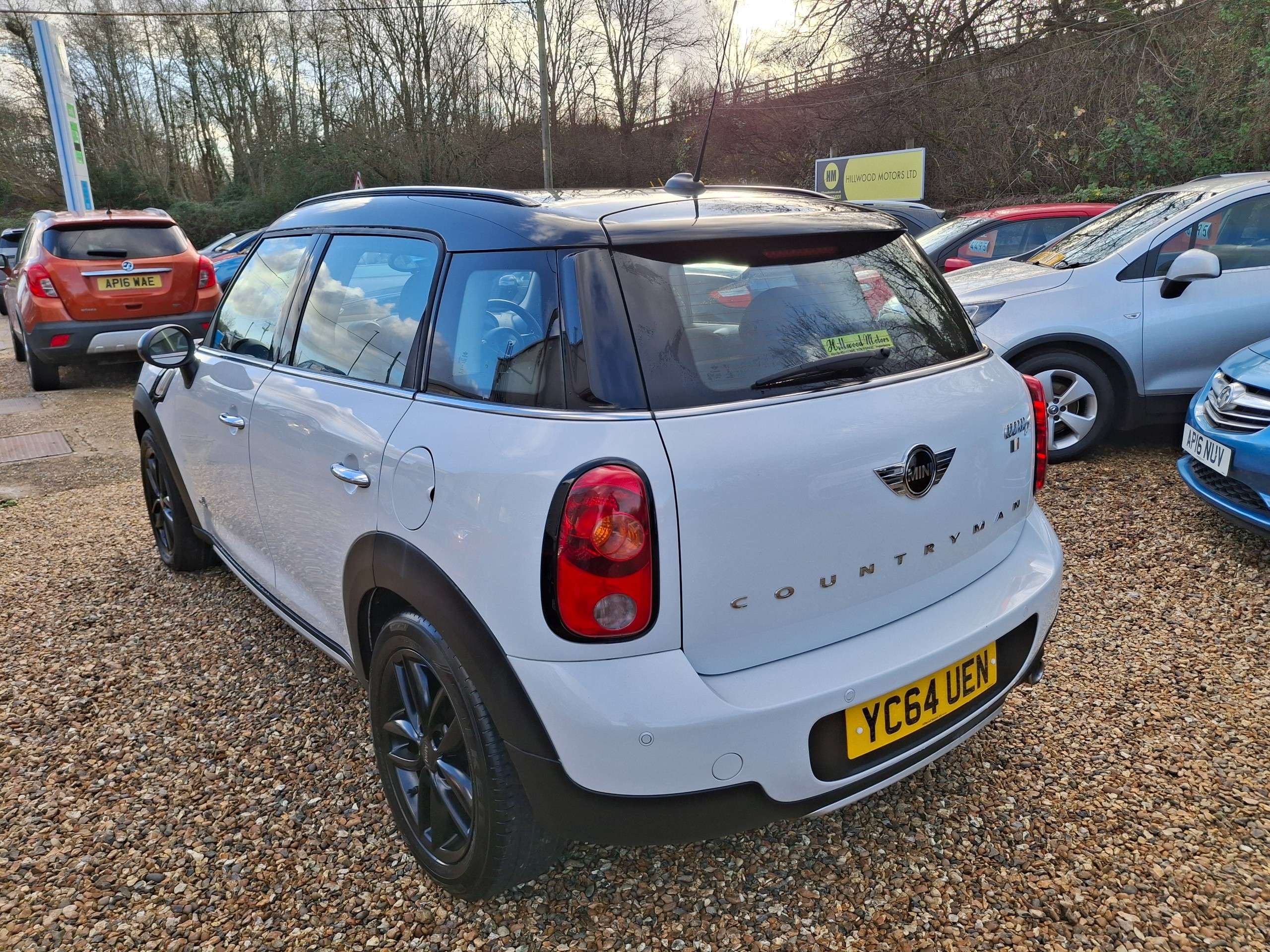 A 2014 MINI COUNTRYMAN 1.6 Cooper D SUV 5dr Diesel Manual ALL4 Euro 6 (s/s) (112 ps) A 2014 MINI COUNTRYMAN 1.6 Cooper D SUV 5dr Diesel Manual ALL4 Euro 6 (s/s) (112 ps)