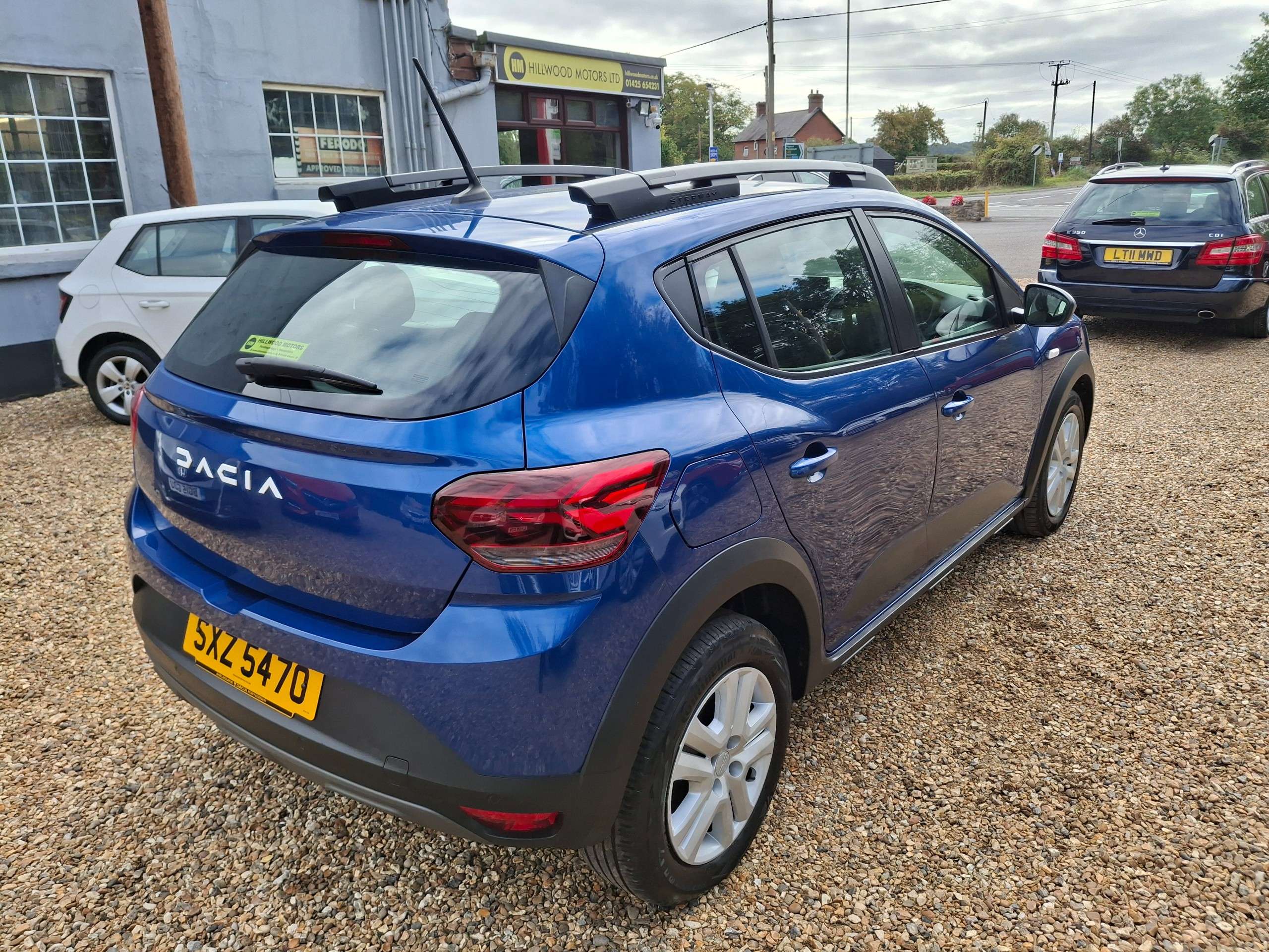 A 2023 DACIA SANDERO STEPWAY 1.0 TCe Expression Hatchback 5dr Petrol Manual Euro 6 (s/s) (90 ps) A 2023 DACIA SANDERO STEPWAY 1.0 TCe Expression Hatchback 5dr Petrol Manual Euro 6 (s/s) (90 ps)