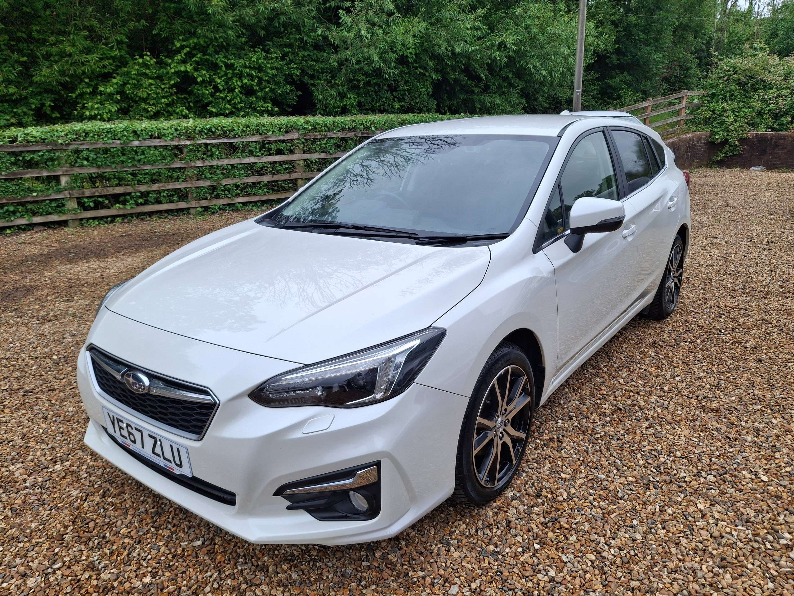 A 2017 SUBARU IMPREZA 1.6i SE Hatchback 5dr Petrol Lineartronic 4WD Euro 6 (s/s) (114 ps) A 2017 SUBARU IMPREZA 1.6i SE Hatchback 5dr Petrol Lineartronic 4WD Euro 6 (s/s) (114 ps)
