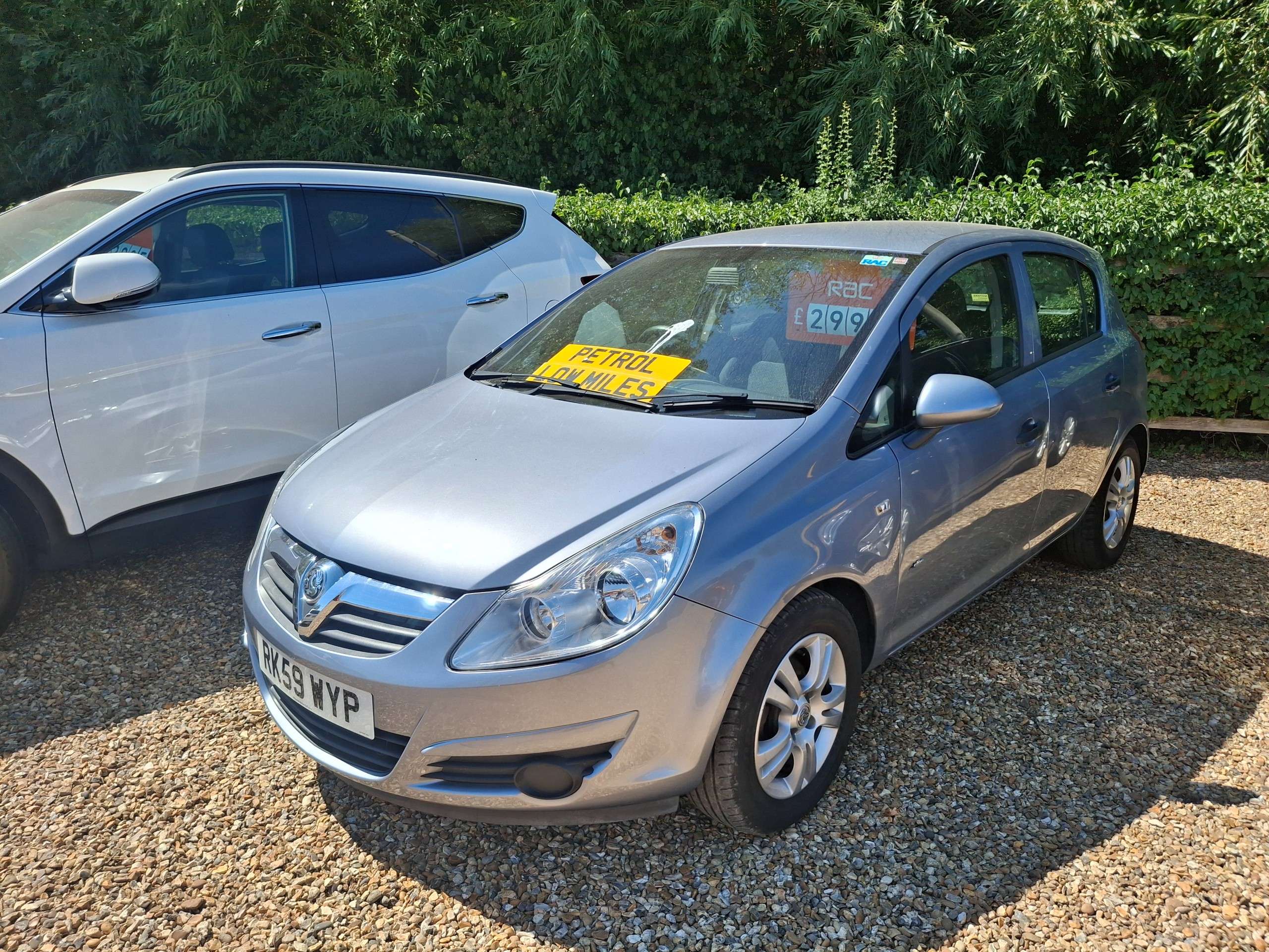 A 2009 VAUXHALL CORSA 1.2i 16v Active Hatchback 5dr Petrol Manual (139 g/km, 79 bhp) A 2009 VAUXHALL CORSA 1.2i 16v Active Hatchback 5dr Petrol Manual (139 g/km, 79 bhp)